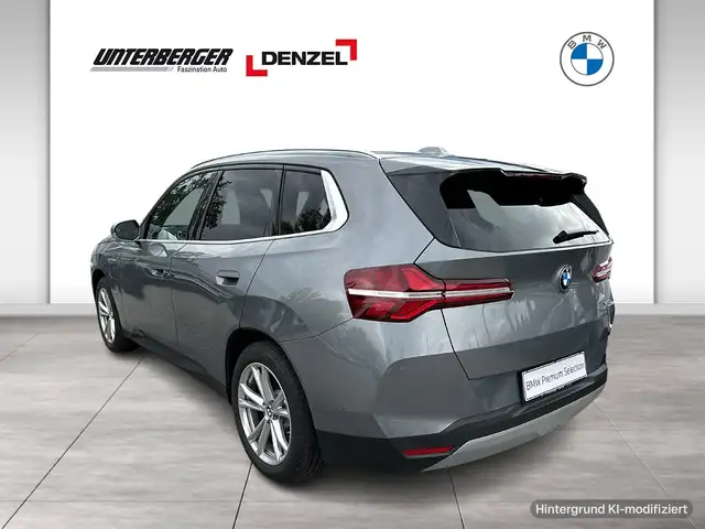 BMW X3 view 4