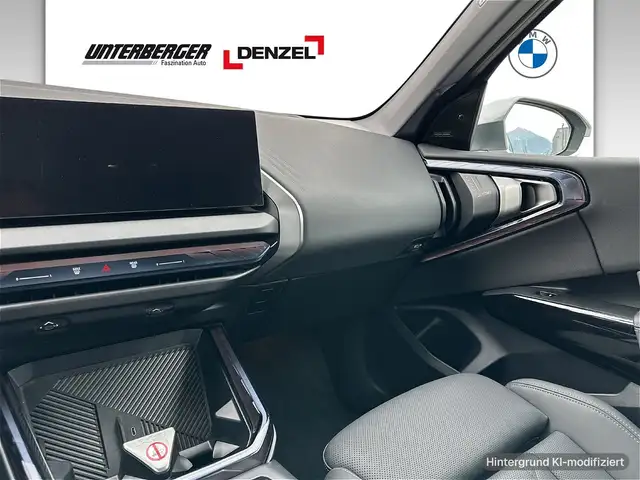BMW X3 view 8