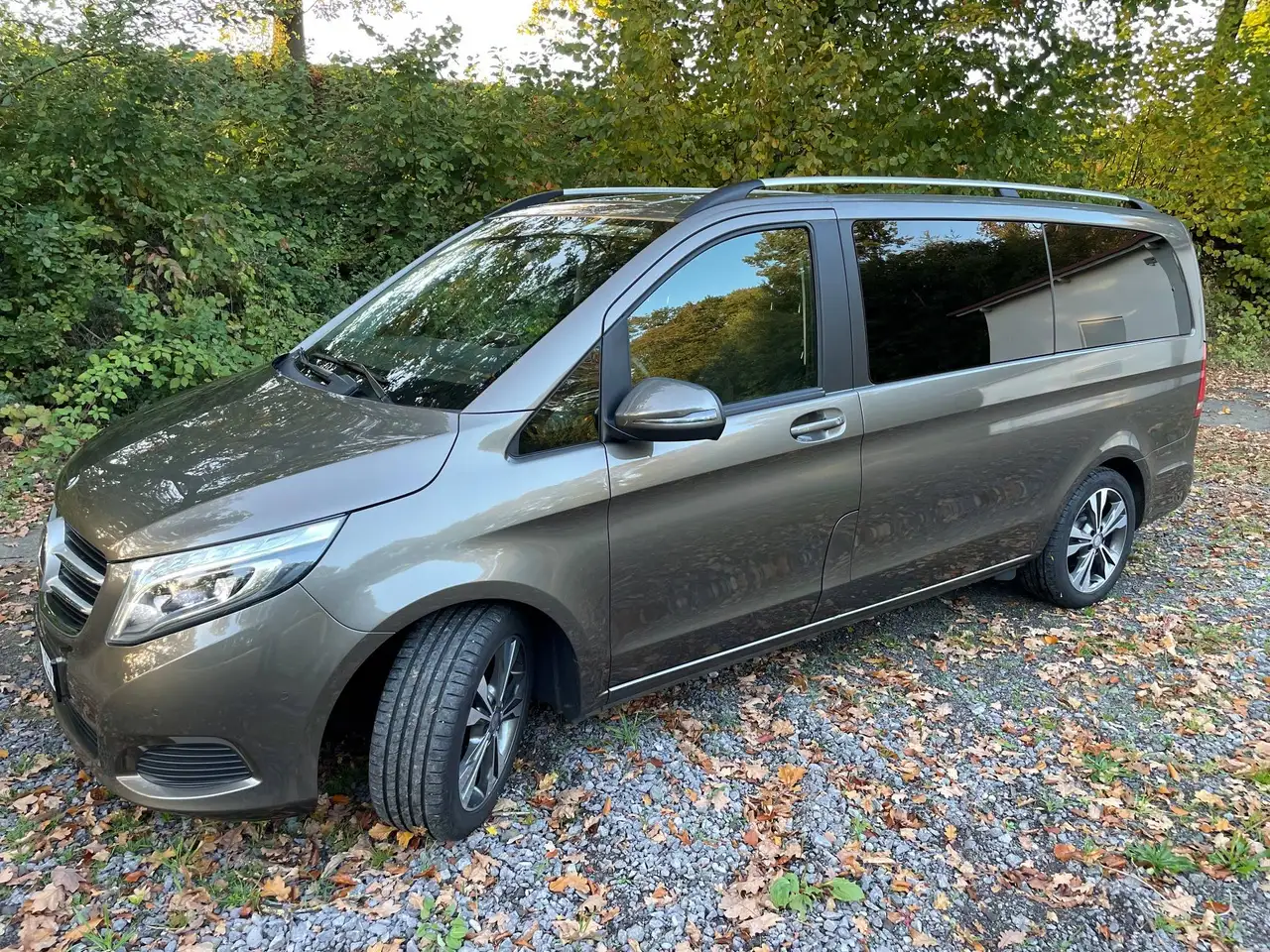 Mercedes-Benz V 250