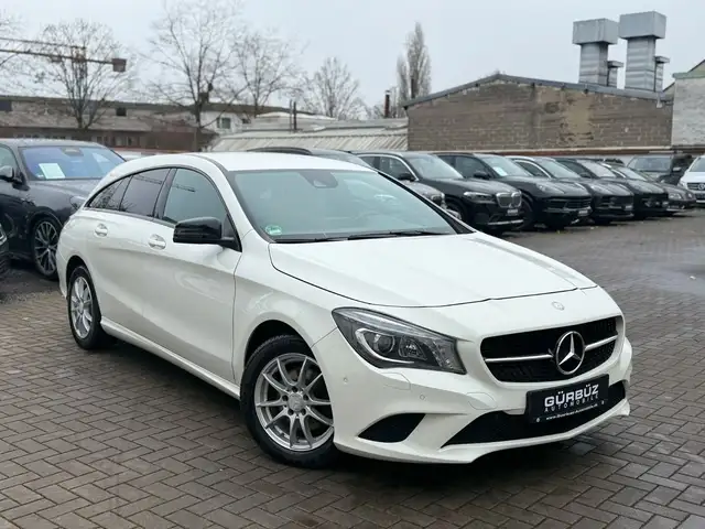 Mercedes-Benz CLA 200 *RFK*TEMPOMAT*SHZG*