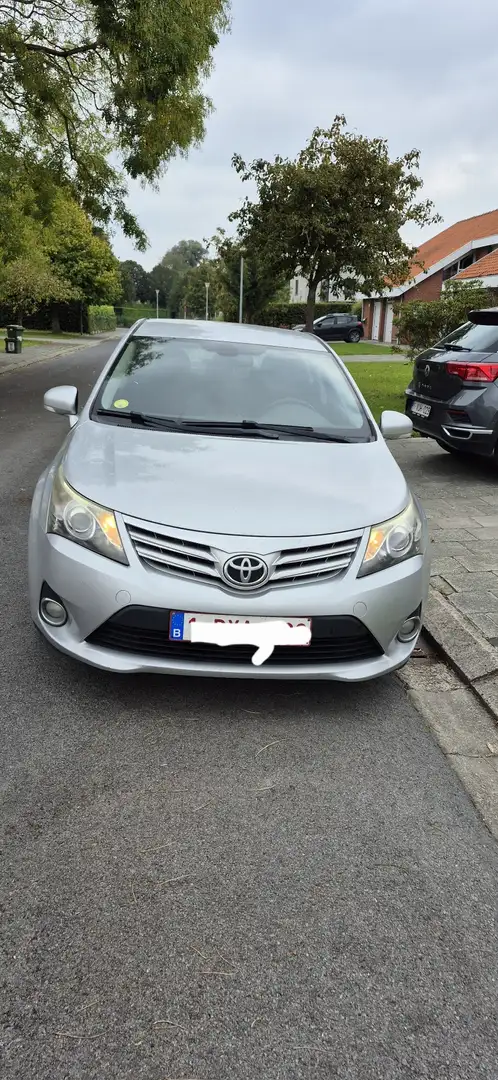 Toyota Avensis Avensis 2.2 D-4D Executive Zilver - 2