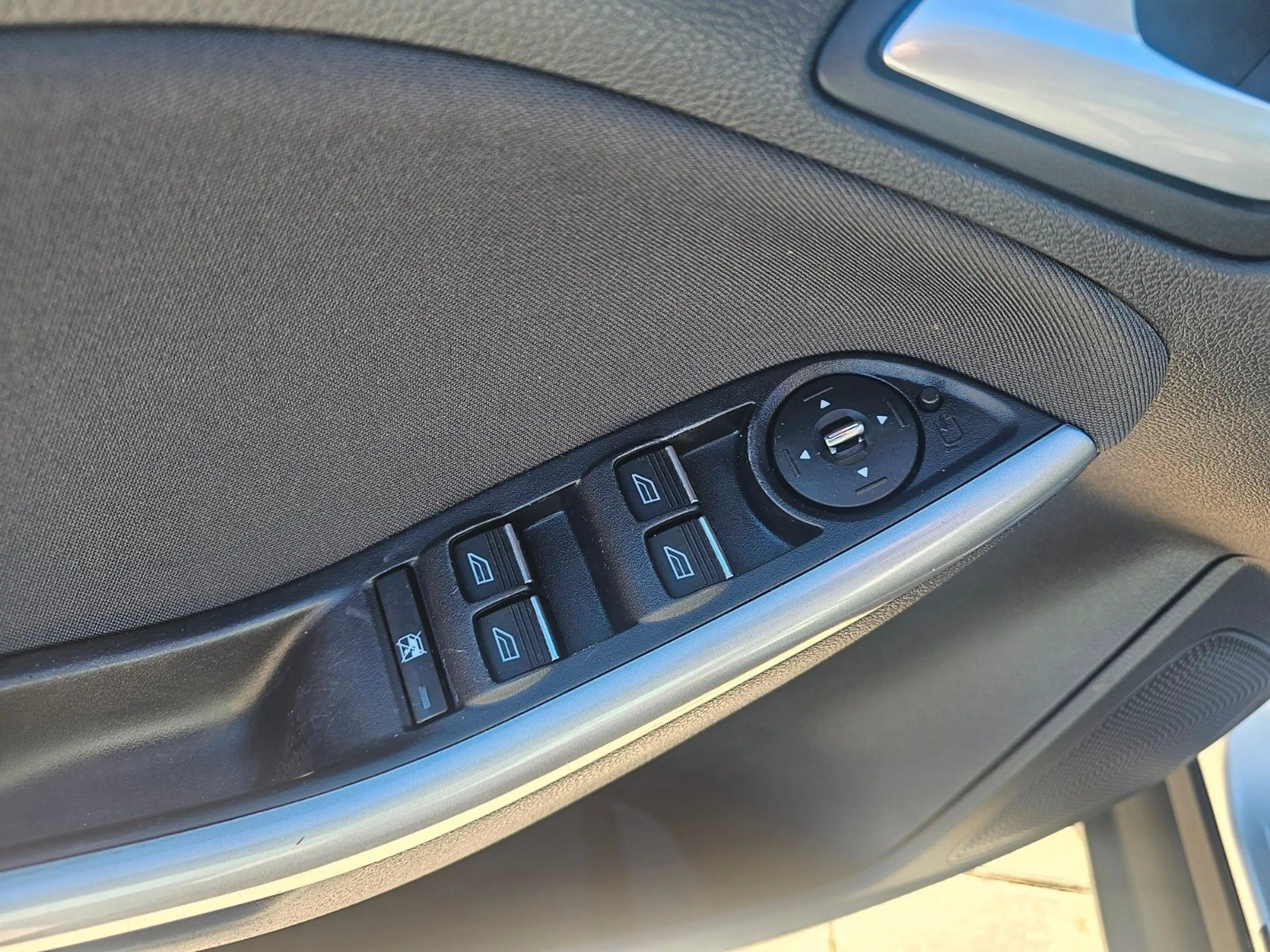 Ford Focus Turnier Champions Edition — photo 11