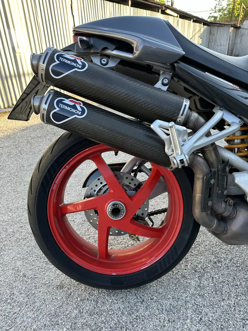 Ducati Monster S4R colorazione Senna - 2