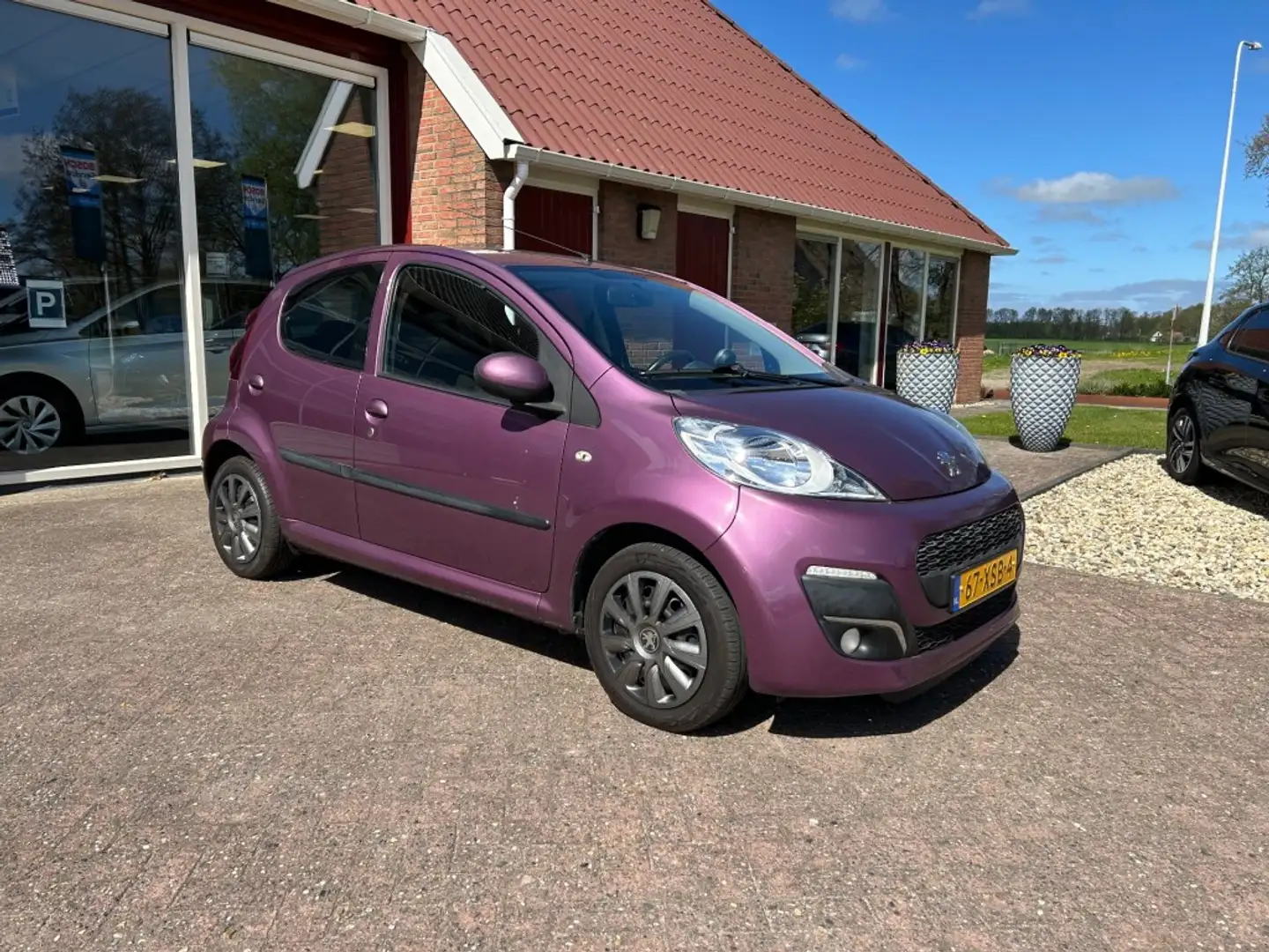 Peugeot 107 1.0 ENVY 5-DRS MET SLECHTS 48.367 KM! Paars - 1