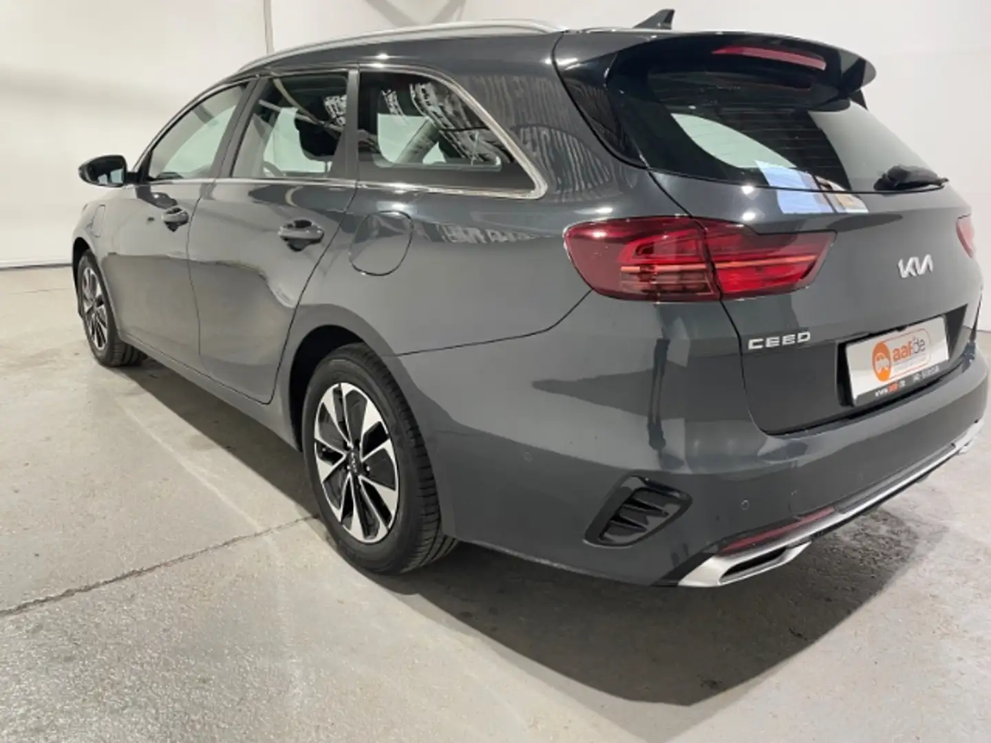 Kia Ceed SW / cee'd SW 1.6 Spirit PIH EU6d Navi LED SHZ ACC Temp PDCv+h Grau - 2