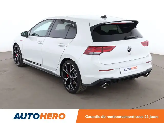 Volkswagen Golf view 4