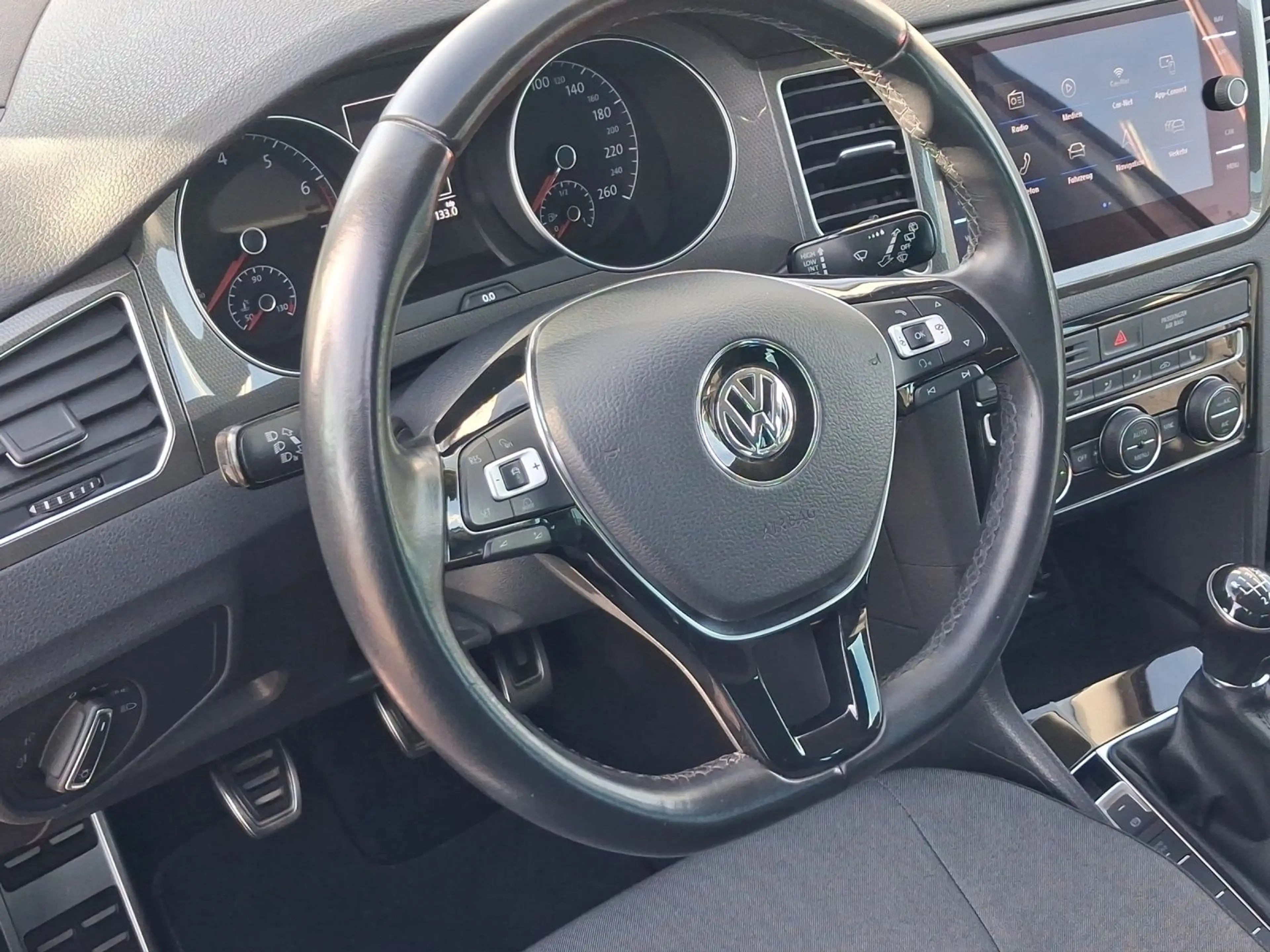 Volkswagen Golf Sportsvan 1.0 TSI JOIN LM GJR SHZ — photo 9