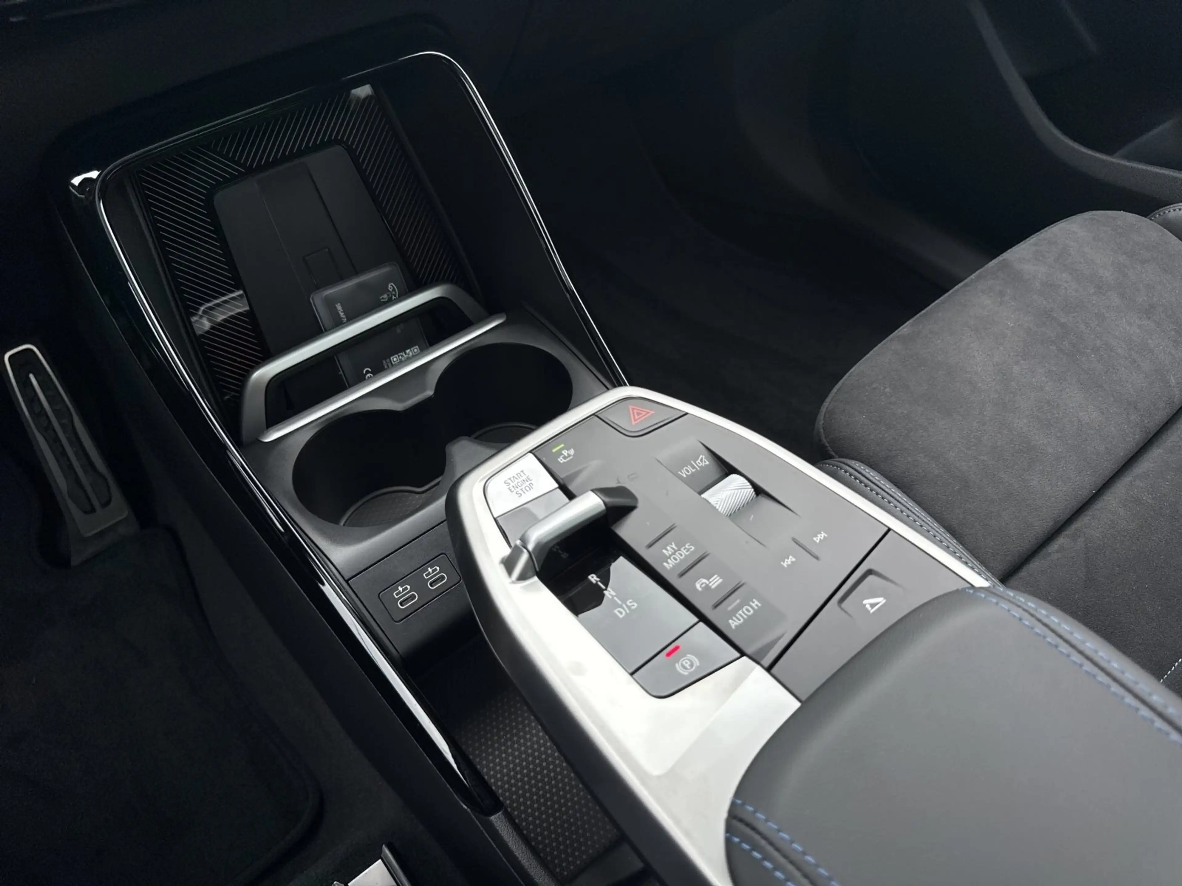 BMW 220 i AHK 360° HEAD-UP PANO RFK HIFI LENKRADHZ BT — photo 15