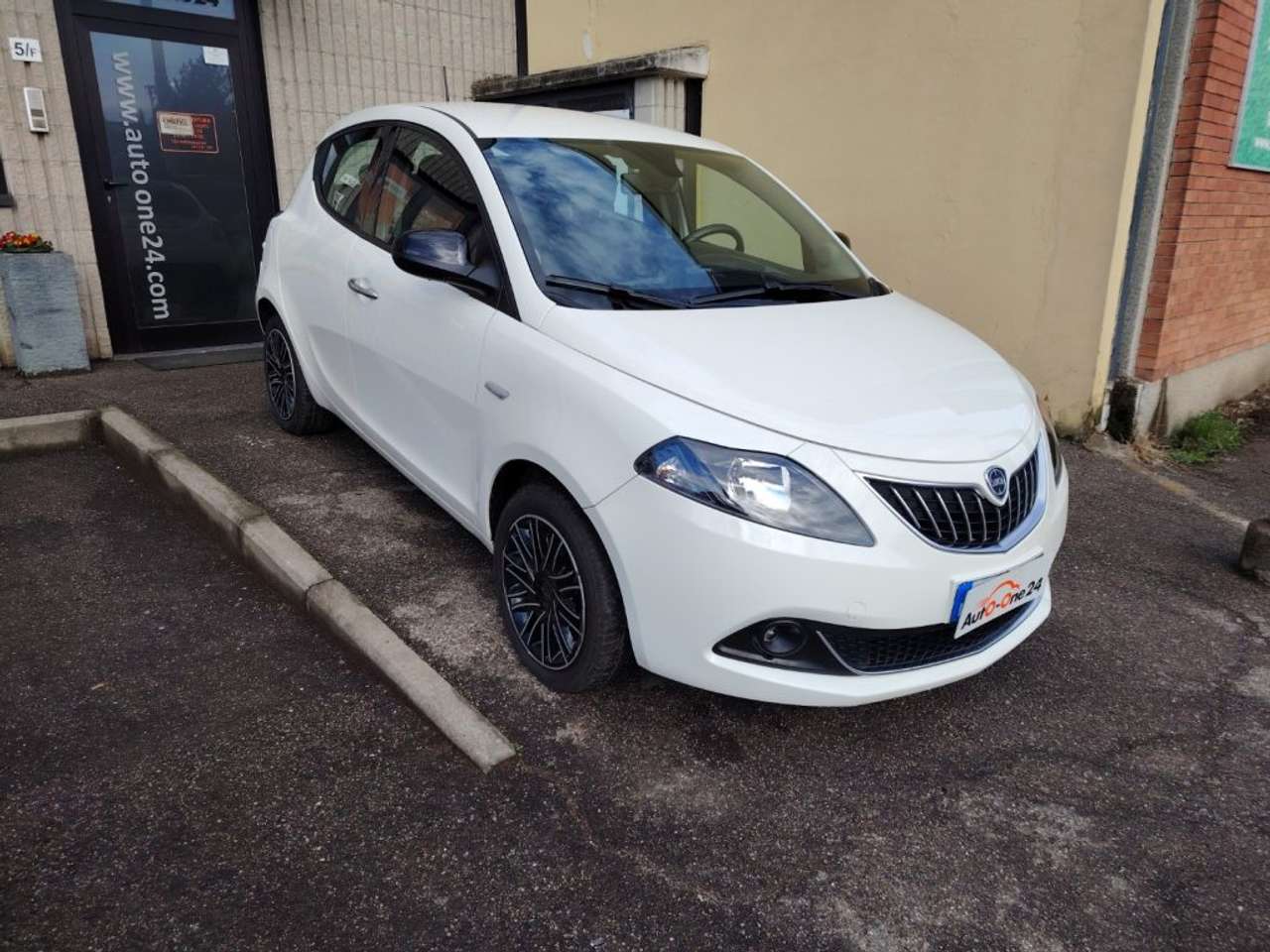 Lancia Ypsilon 1.0 FireFly 5 porte Hybrid Gold Plus PREZZO REALE