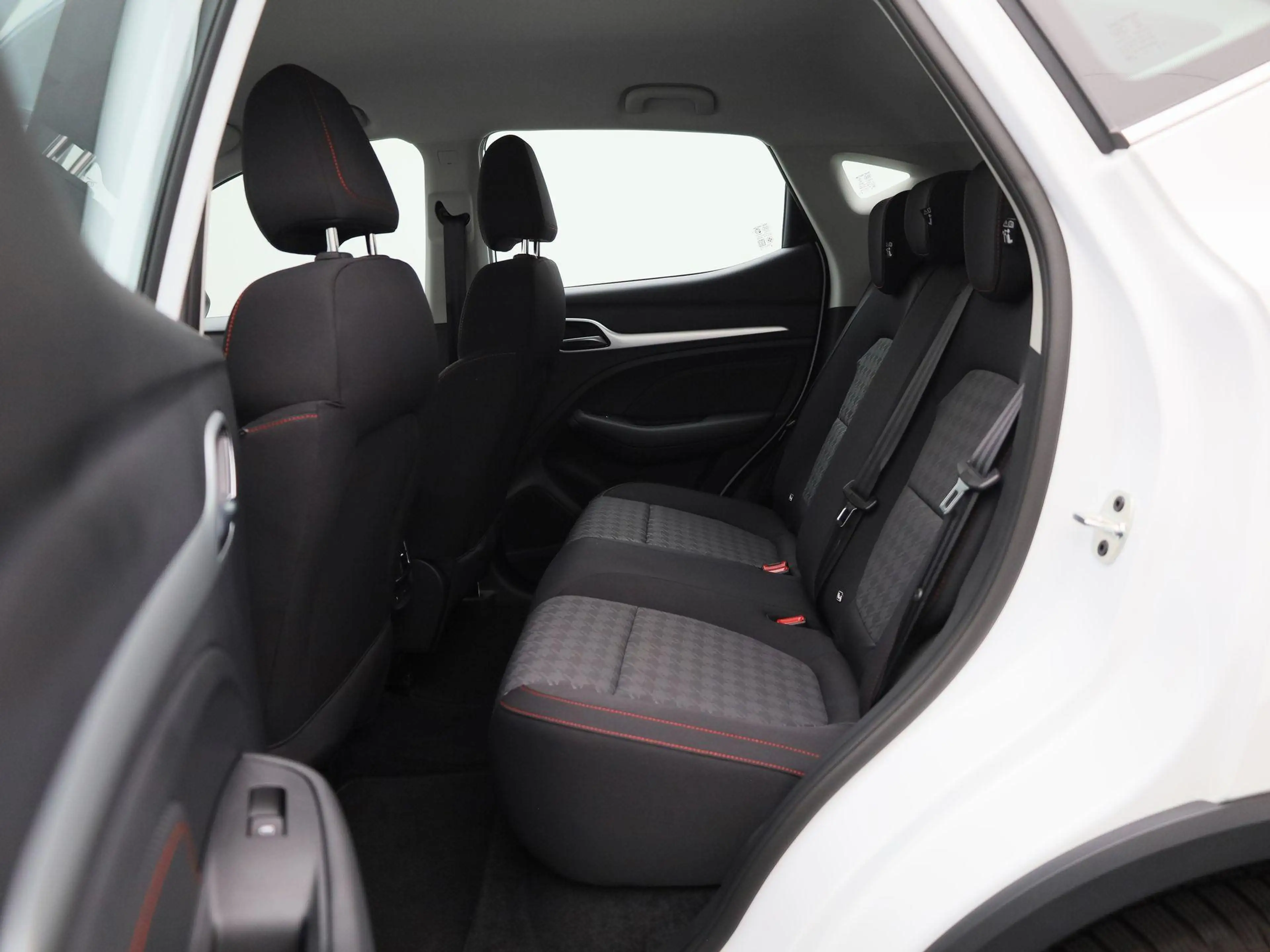 MG ZS Standard Range 51 kWh Comfort — photo 12
