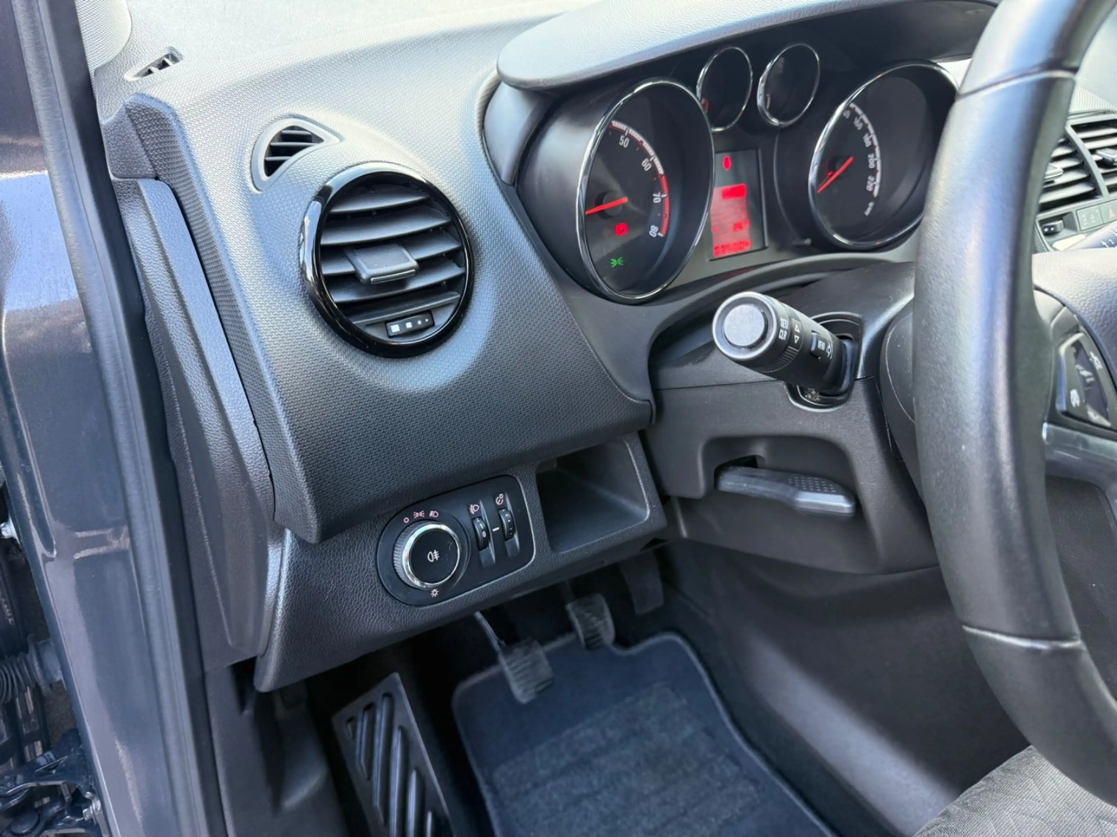 Opel Meriva B  Turbo Active.Klima!Tüv neu! — photo 11