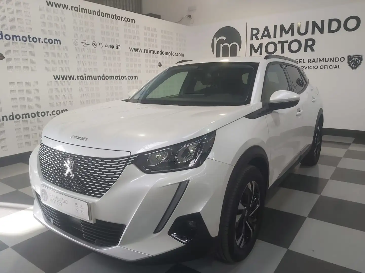 Peugeot 2008 Allure Pack Eléctrico 100kW Blanco - 1
