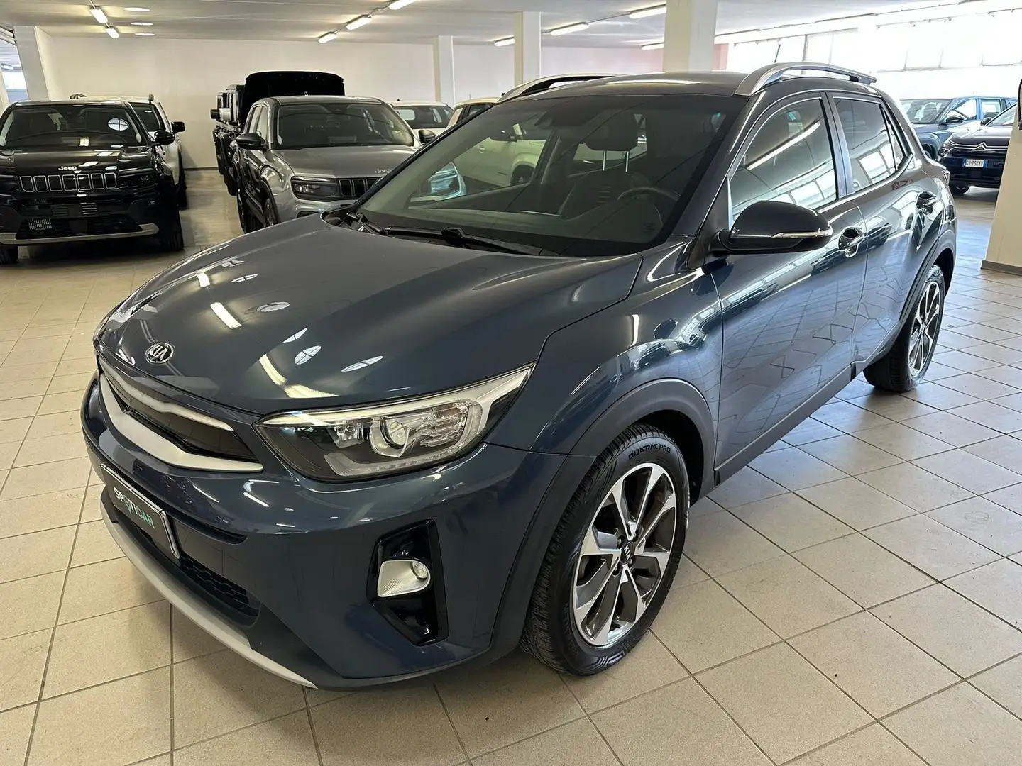 Kia Stonic 1.6 CRDi 110CV Energy Modrá - 2