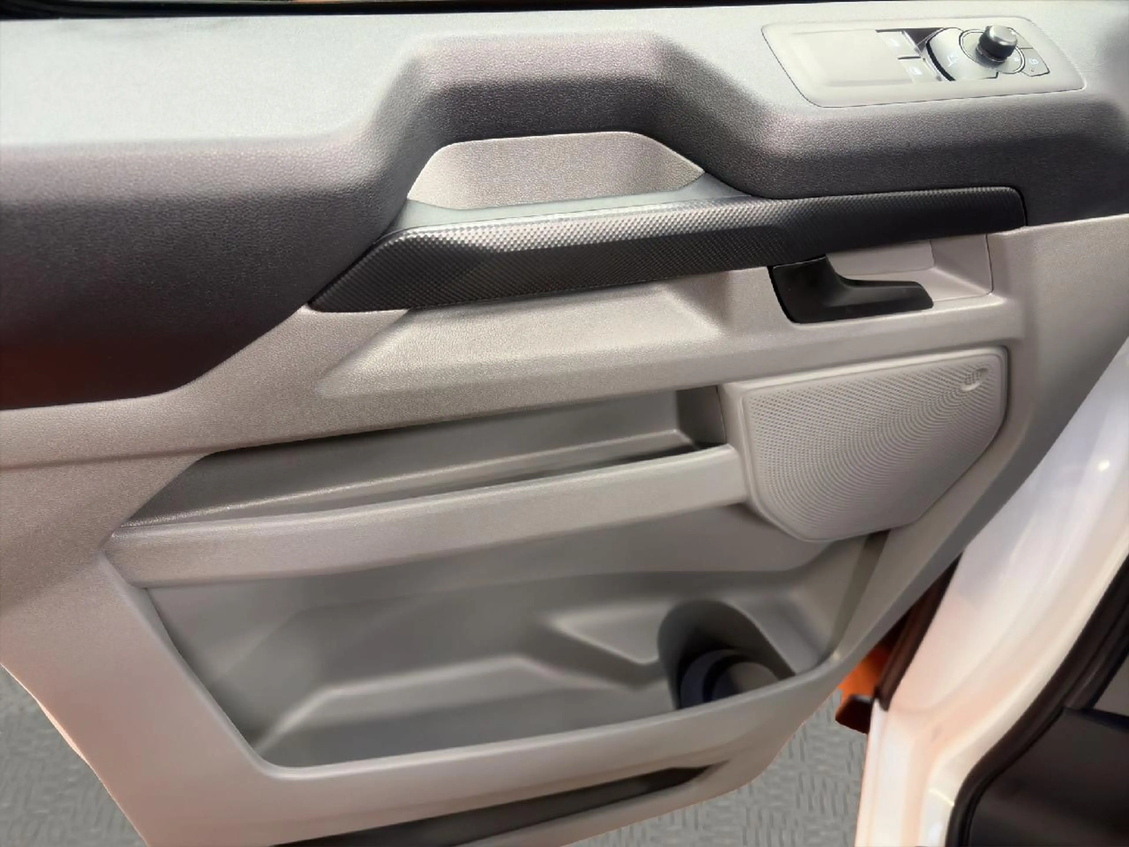 Ford Transit Custom 320 L1 FWD Trend — photo 7