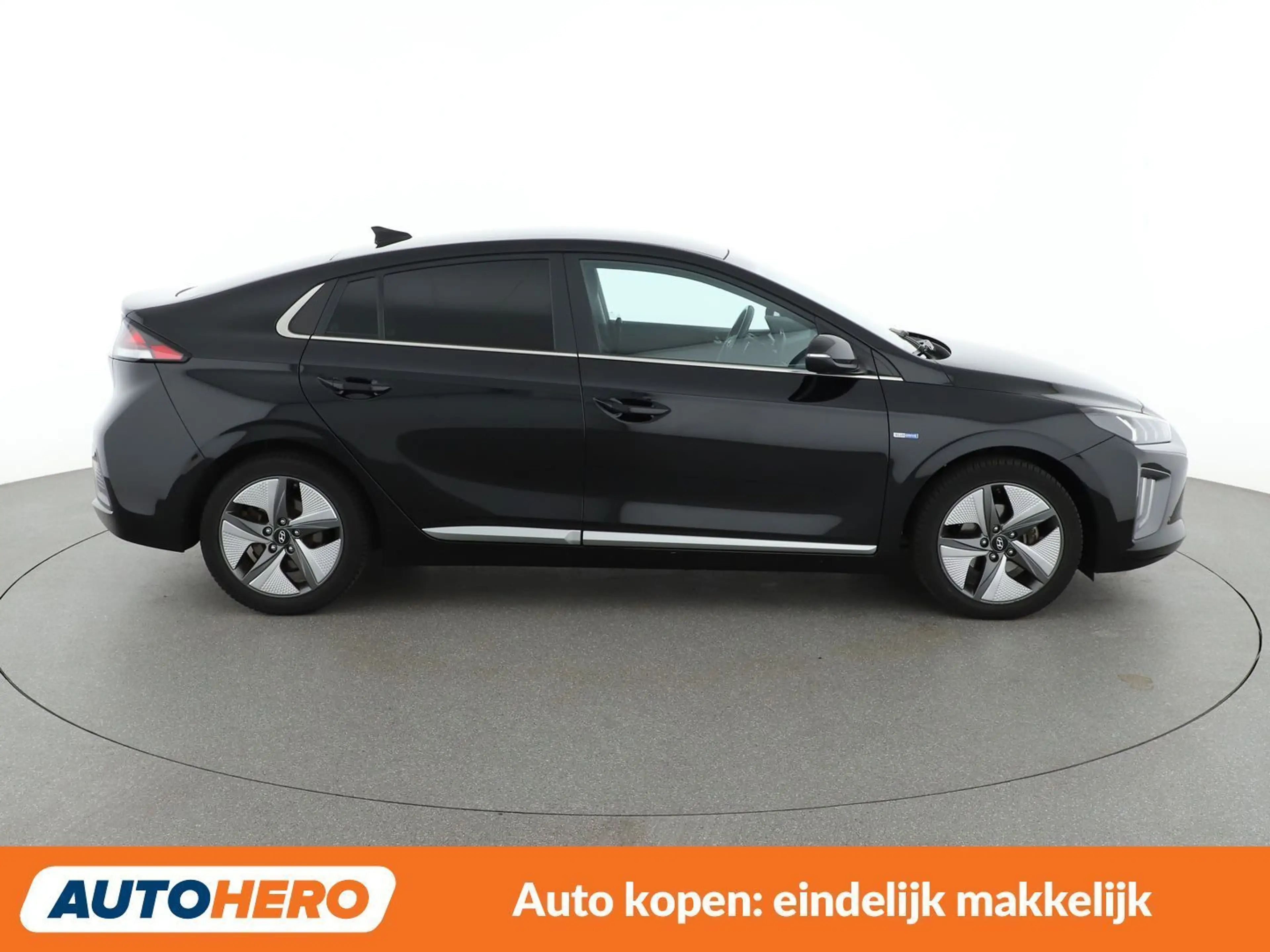 Hyundai IONIQ 1.6 Hybrid Creative — photo 7