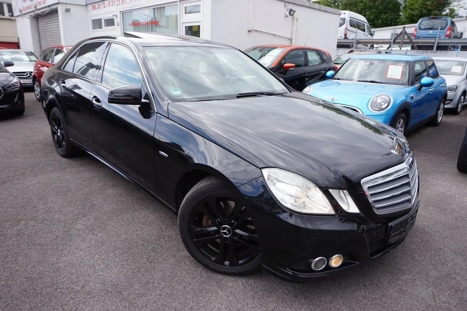Mercedes-Benz E 300 CDI BlueEfficiency*Navi*e.GSD*Automatik* Schwarz - 1