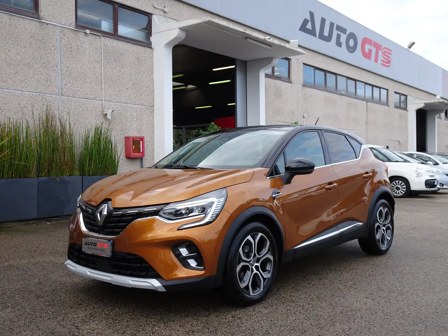 Renault Captur Captur 1.5 blue dci Intens 115cv edc Oranje - 1