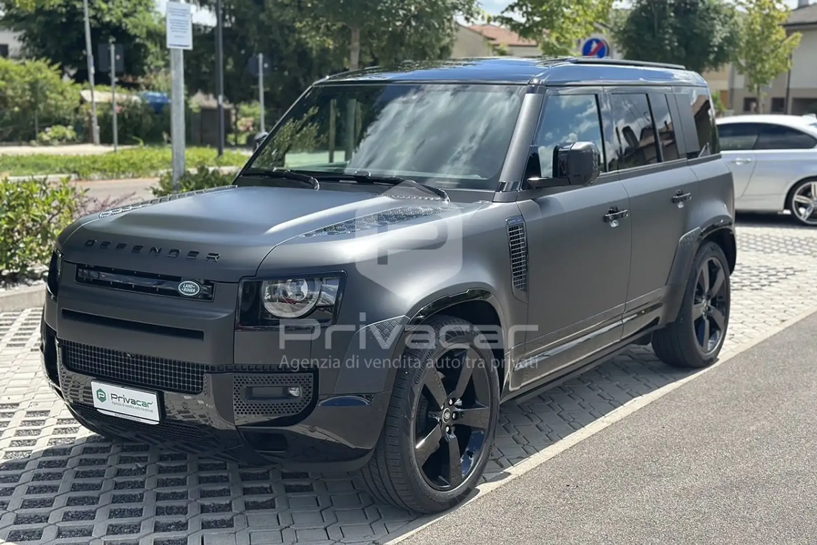 Land Rover Defender Defender 110 3.0D I6 250 CV AWD Auto X-Dynamic HSE Nero - 1