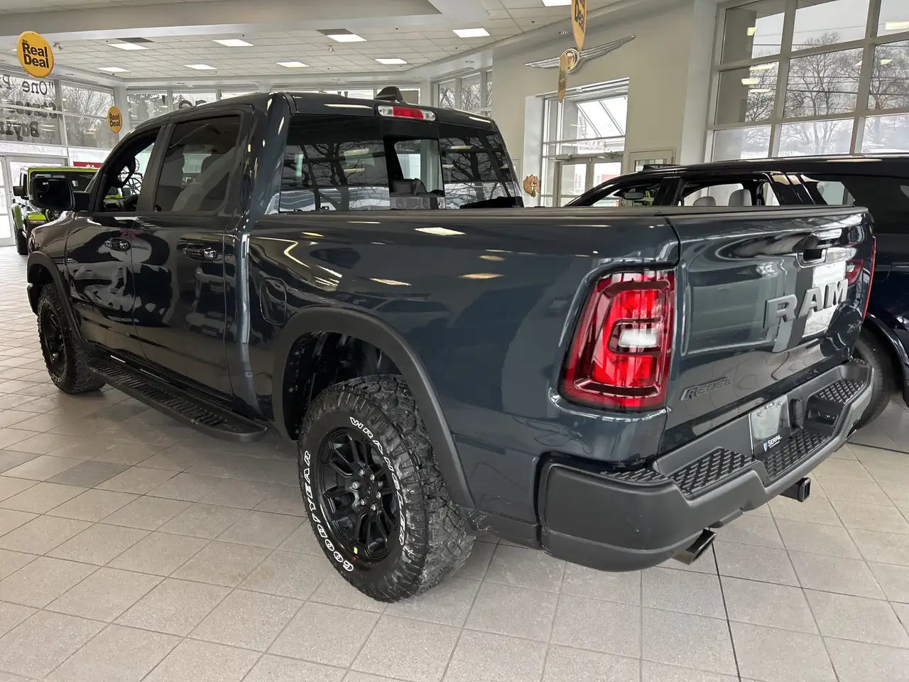 RAM 1500 снимка RAM 1500