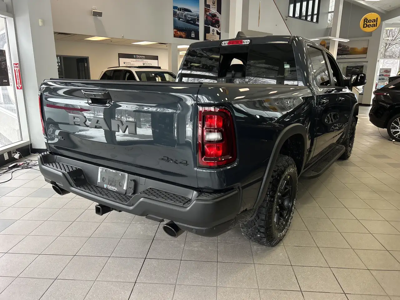 RAM 1500 снимка RAM 1500