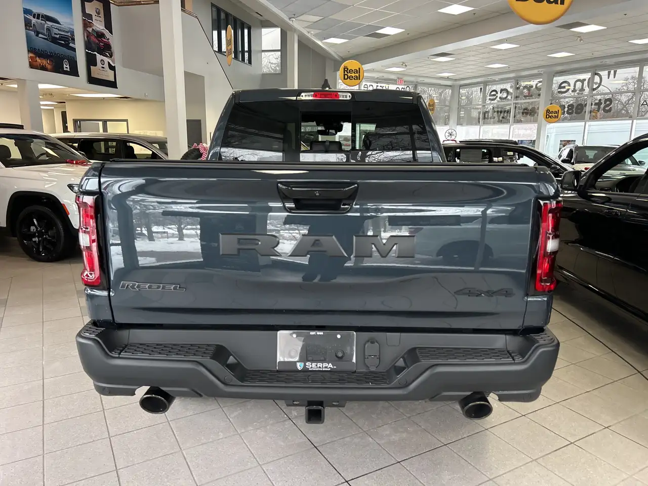 RAM 1500 снимка RAM 1500