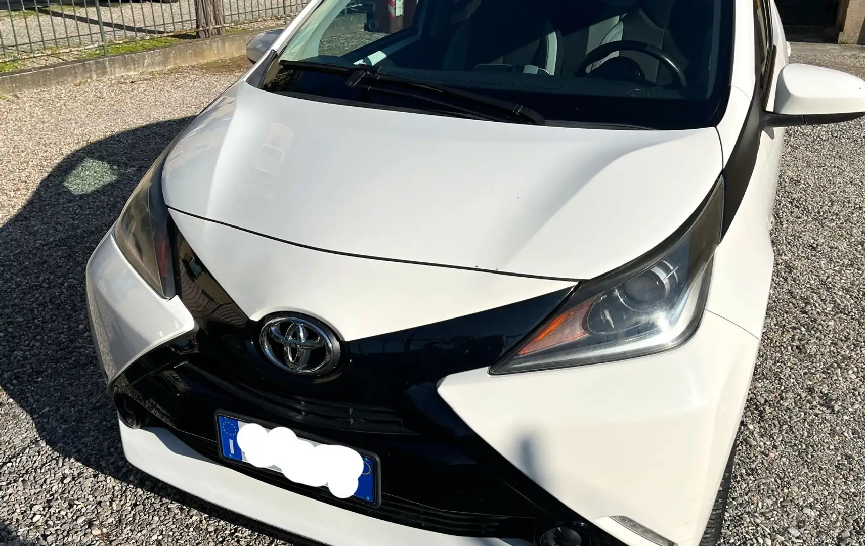 Toyota Aygo 5p 1.0 x-play my15 - 2