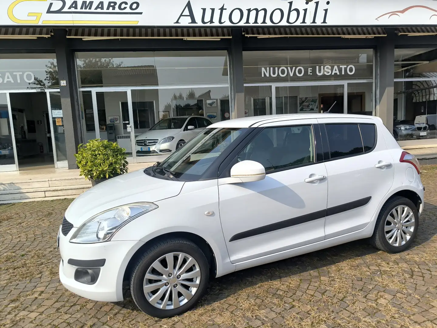 Suzuki Swift 5p 1.2 GL Top 4WD *OK NEOPATENTATI* Bianco - 1
