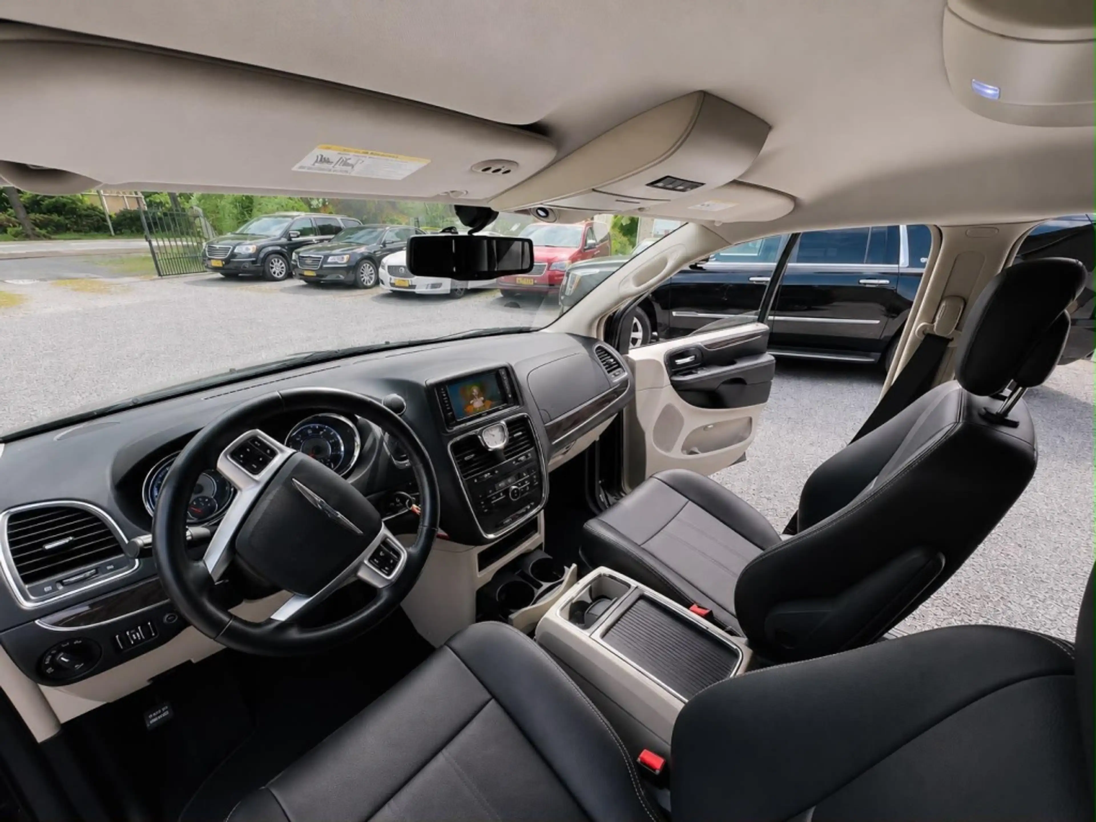 Chrysler Grand Voyager 3.6 V6 LIMITED J.DAIMLER EMERALD-GREEN TV/DVD/HDMI — photo 9
