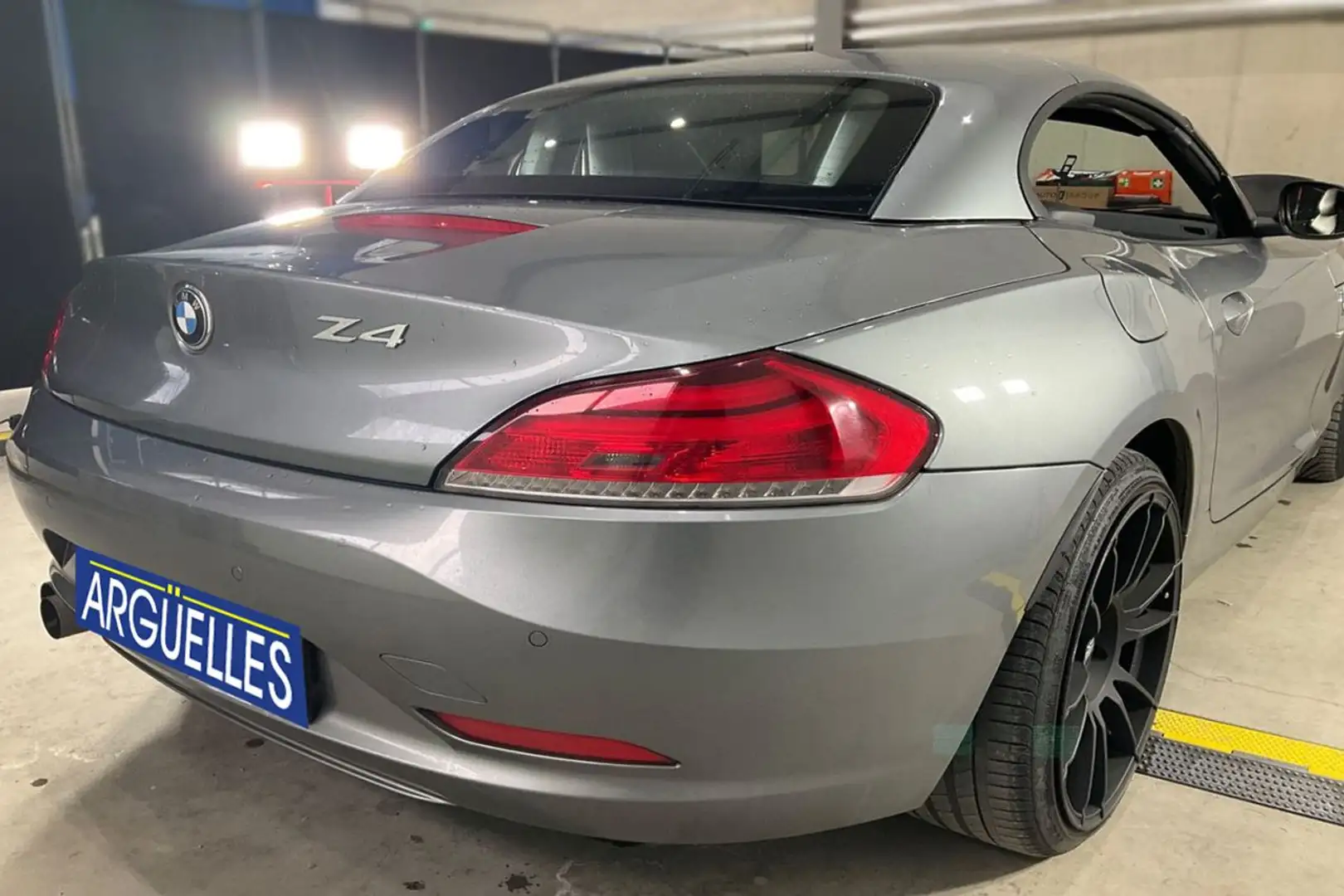 BMW Z4 SDrive 23i Cabrio 204cv Grau - 2
