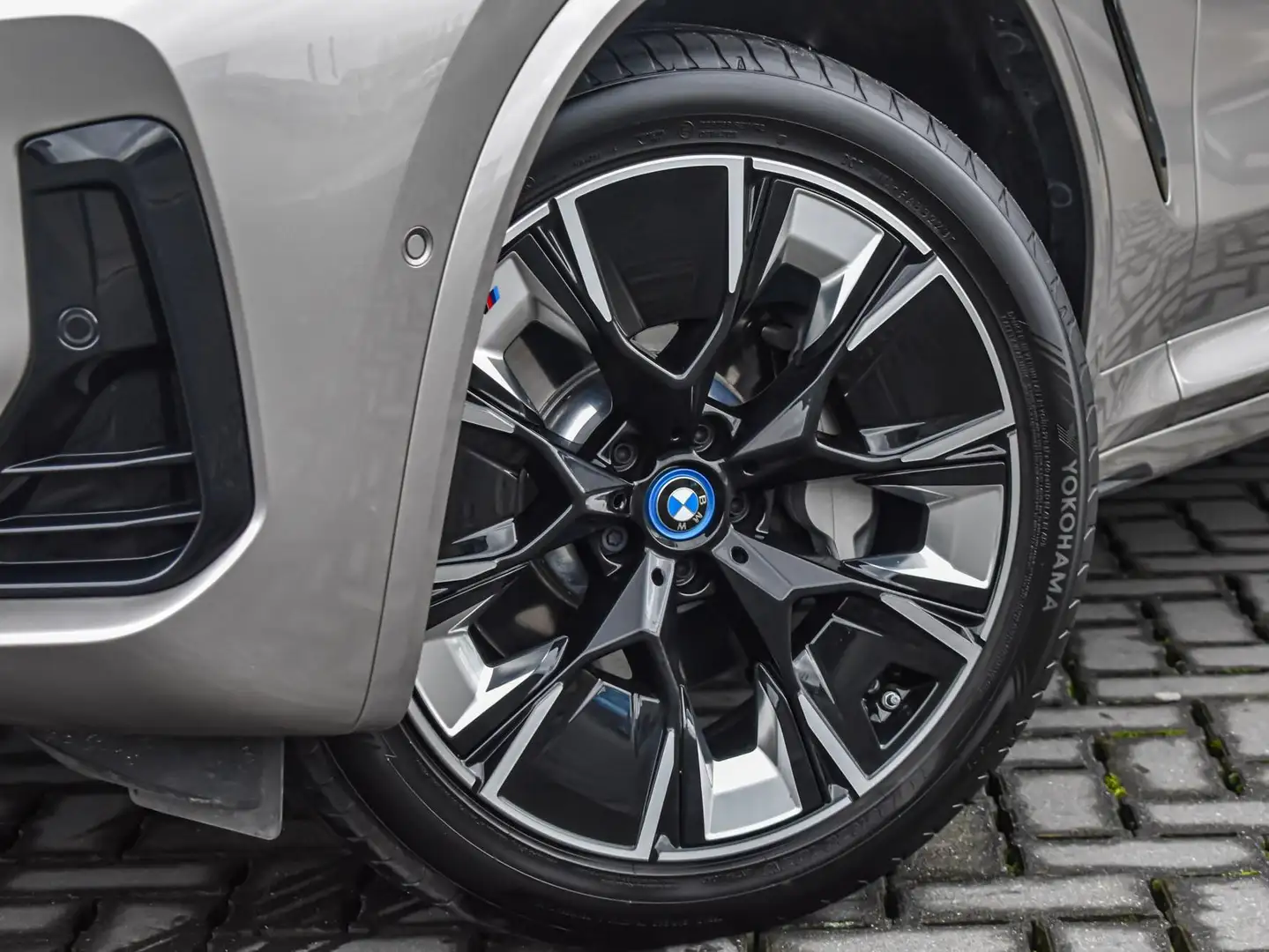 BMW iX3 Impressive-360°camera-Panodak-Full Option Beige - 2