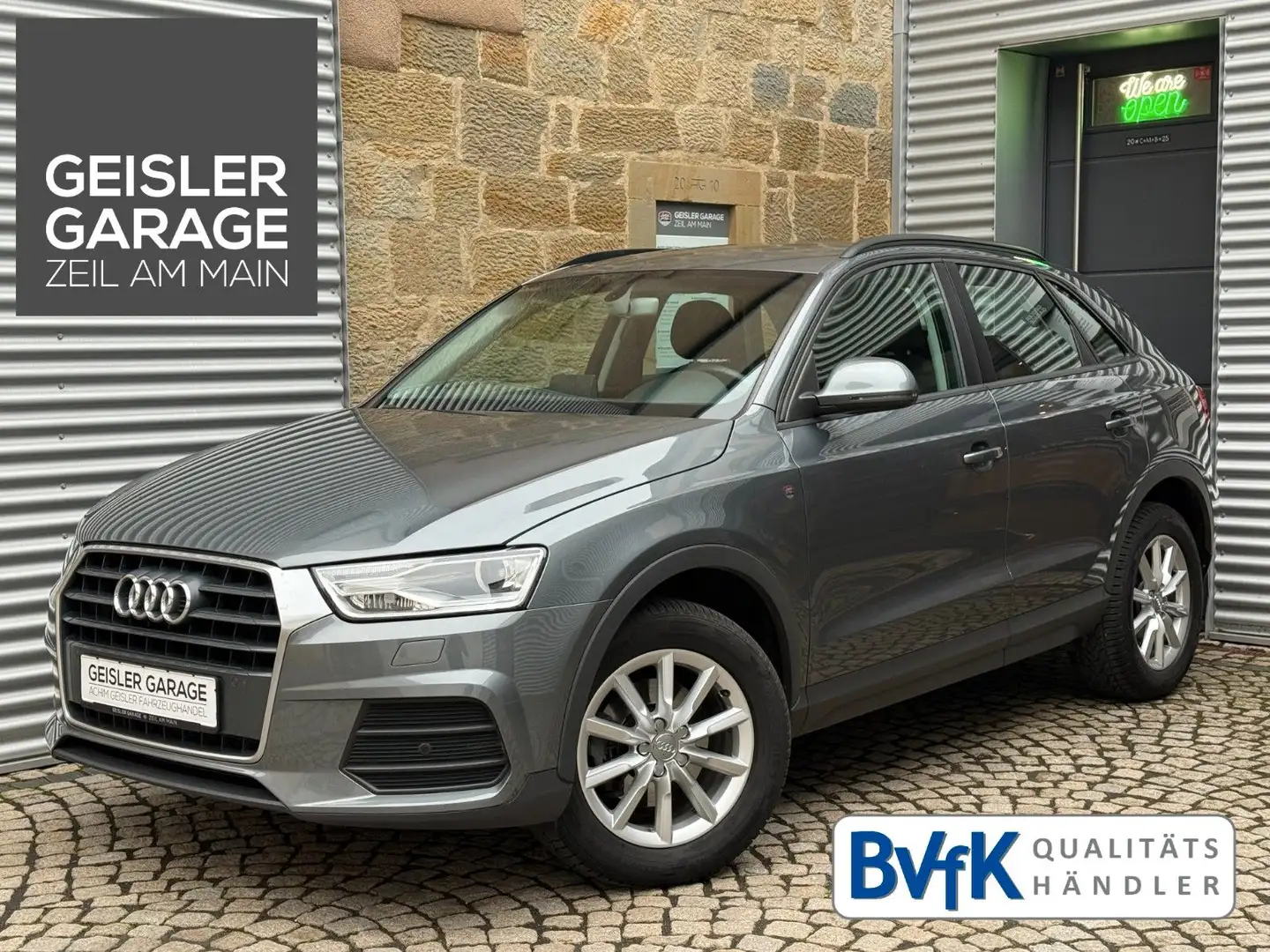 Audi Q3 2.0 TDI ultra BiXen KomP Allwetter ServiceNeu Grau - 1