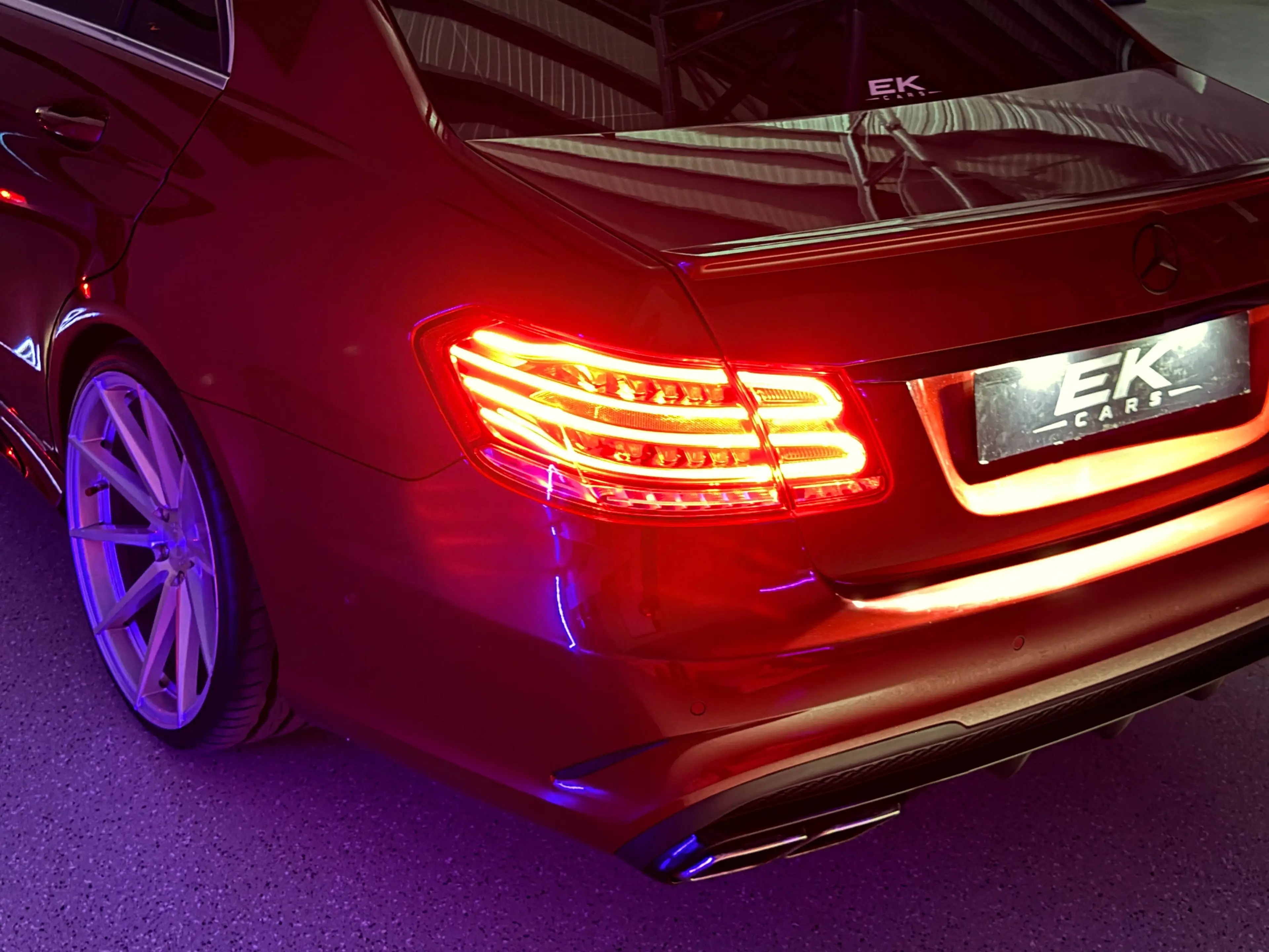 Mercedes-Benz E 400 AUT. AMG-LINE *20-ZOLL* *SITZH* *NAVI* *TOTWINKEL* *LED* — photo 10