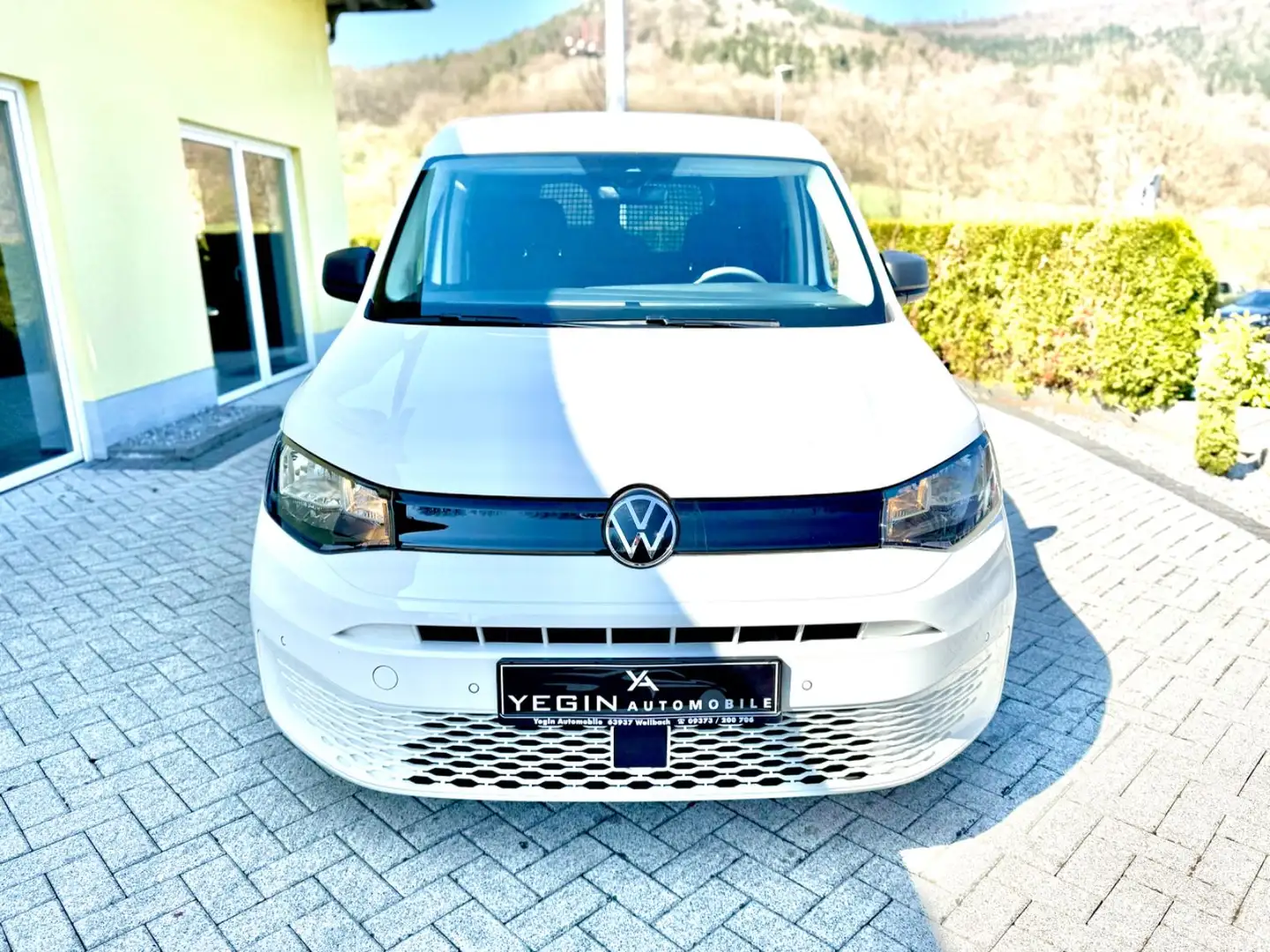 Volkswagen Caddy 2.0 TDI Cargo Maxi Klima-Tempomat-SHZ-PDC Weiß - 2