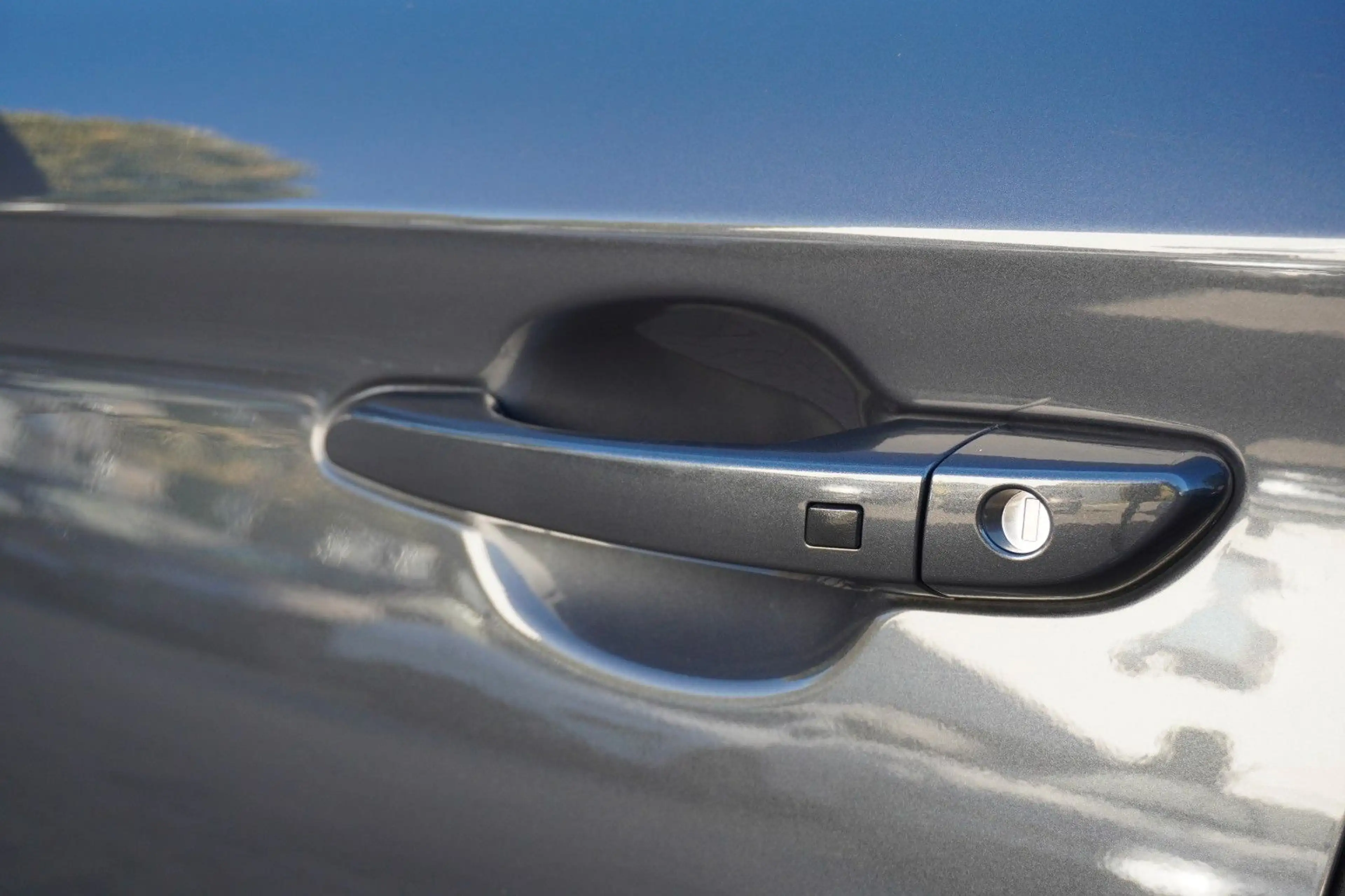 Hyundai KONA KONA 30 Plus W-pump 3Phasen Navi KRELL Lenk+SHZ — photo 4