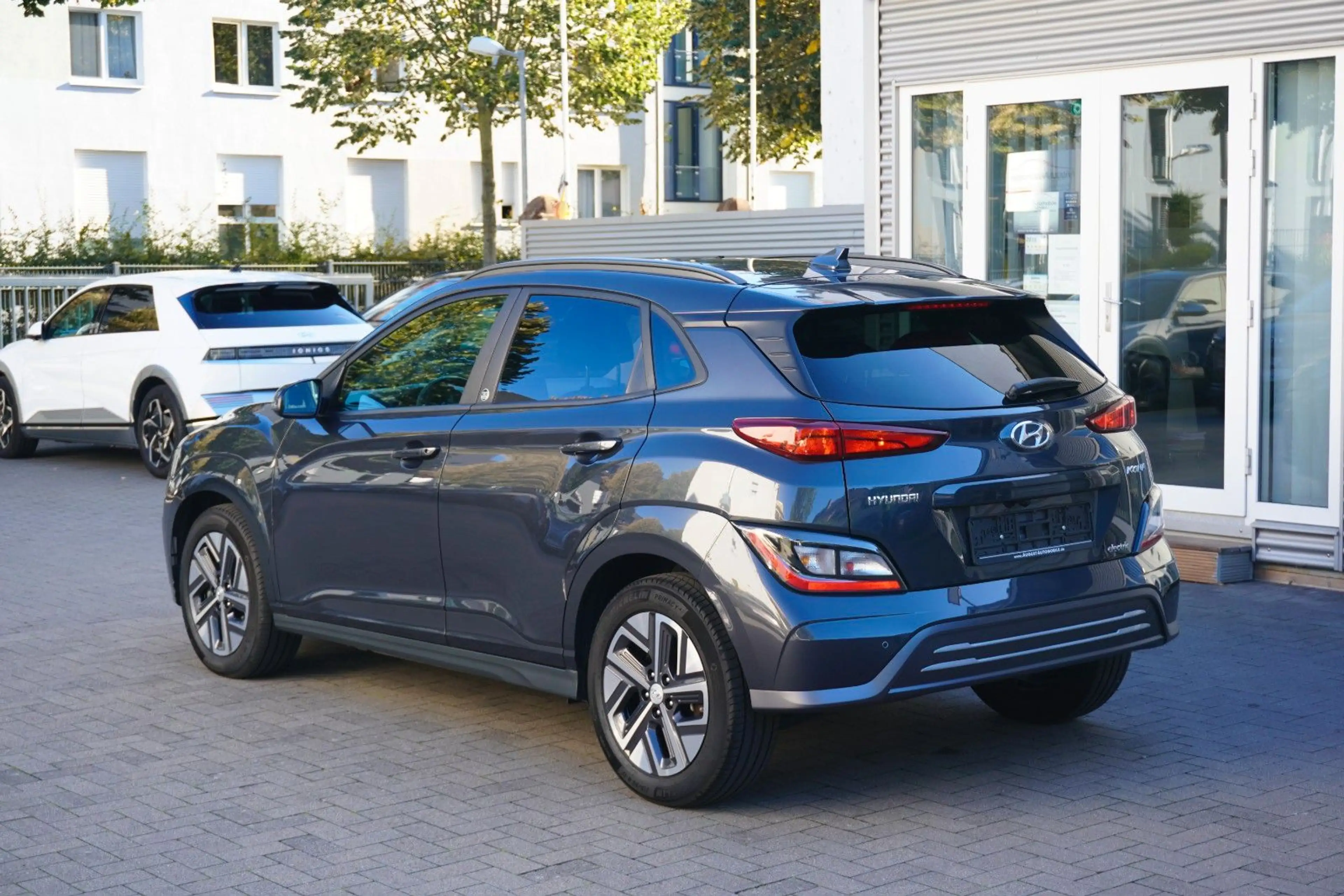 Hyundai KONA KONA 30 Plus W-pump 3Phasen Navi KRELL Lenk+SHZ — photo 10