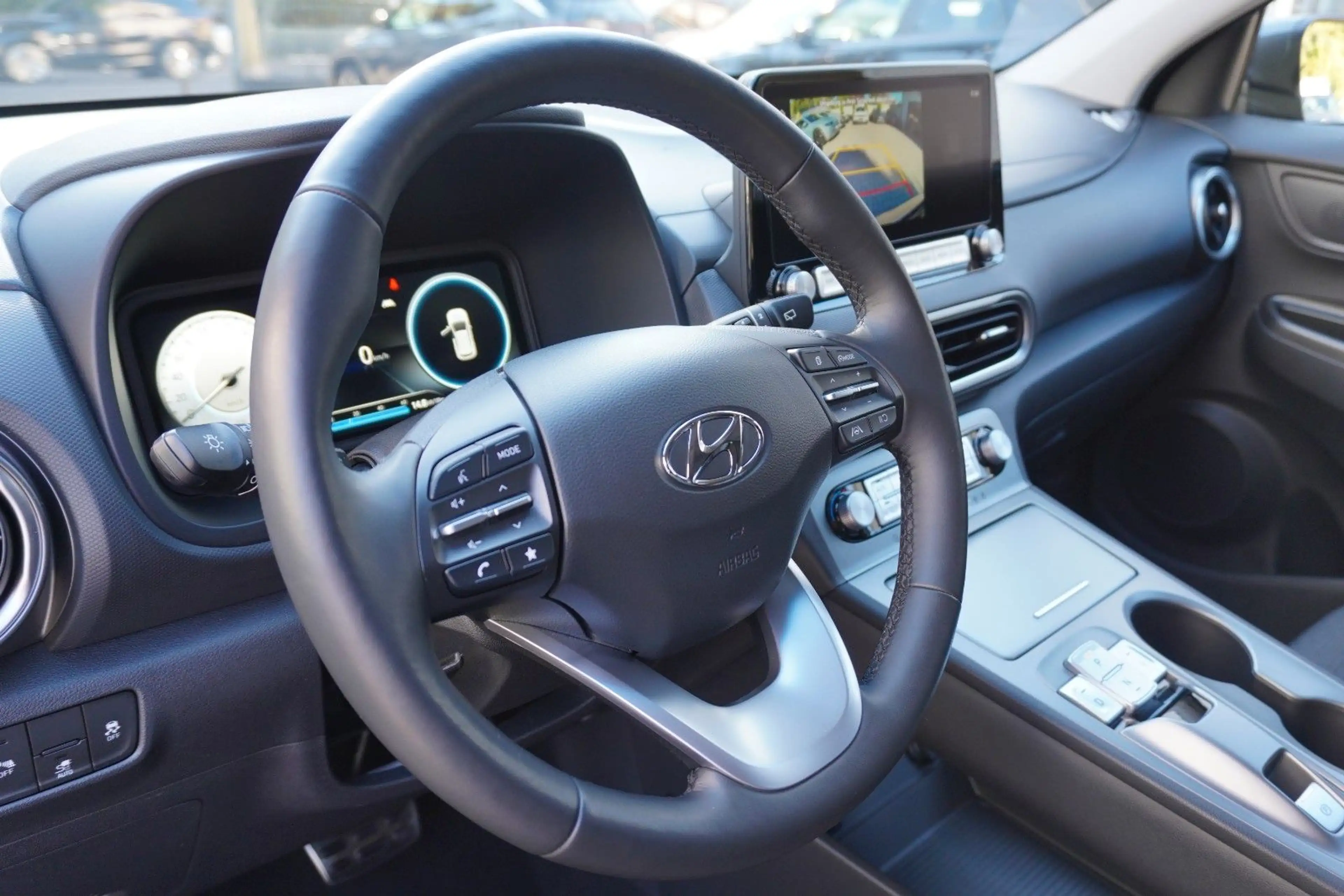 Hyundai KONA KONA 30 Plus W-pump 3Phasen Navi KRELL Lenk+SHZ — photo 13