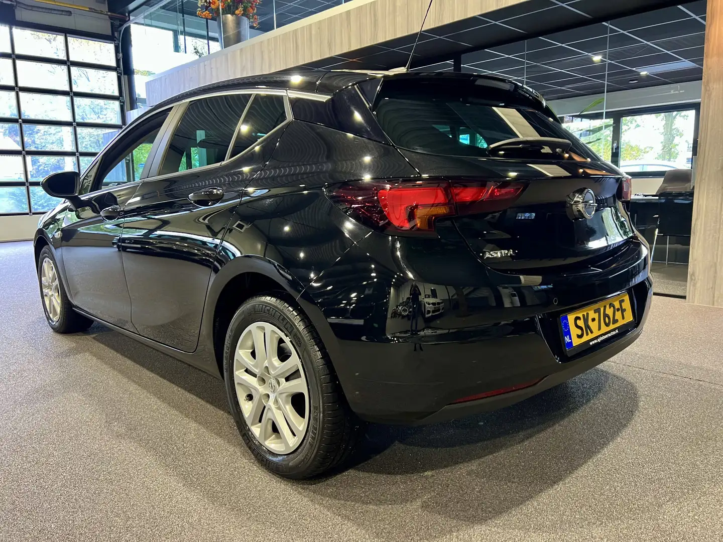 Opel Astra 1.0 105pk 5drs Online Edition | NAP | Automaat | C Noir - 2