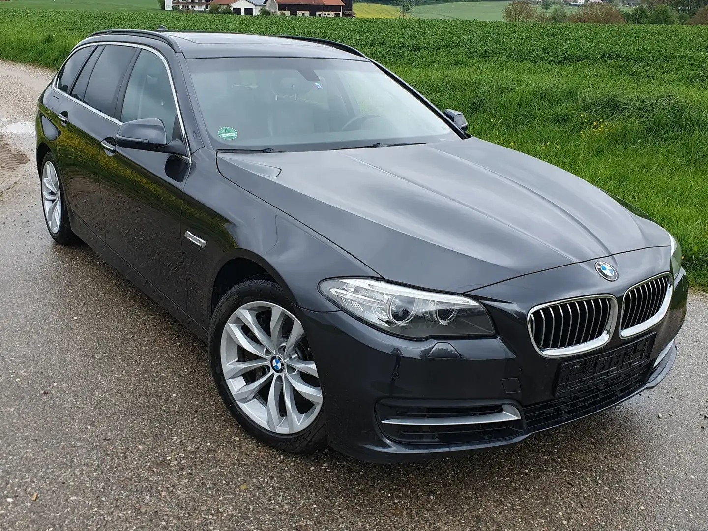 BMW 525 d xDrive Aut. Schwarz - 1