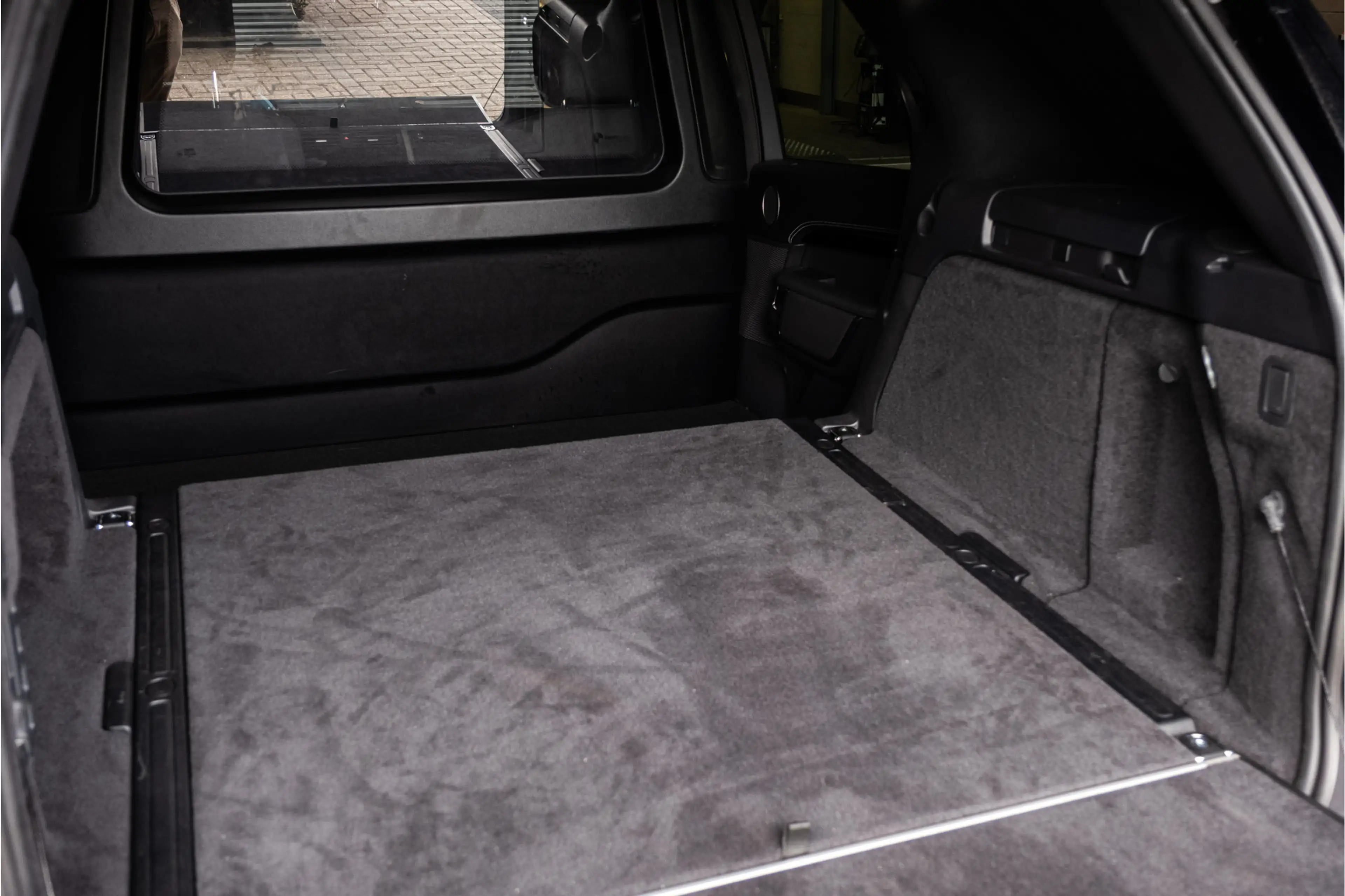 Land Rover Discovery D300 R-Dynamic SE | Zakelijk voordeel. Premium bel — photo 7