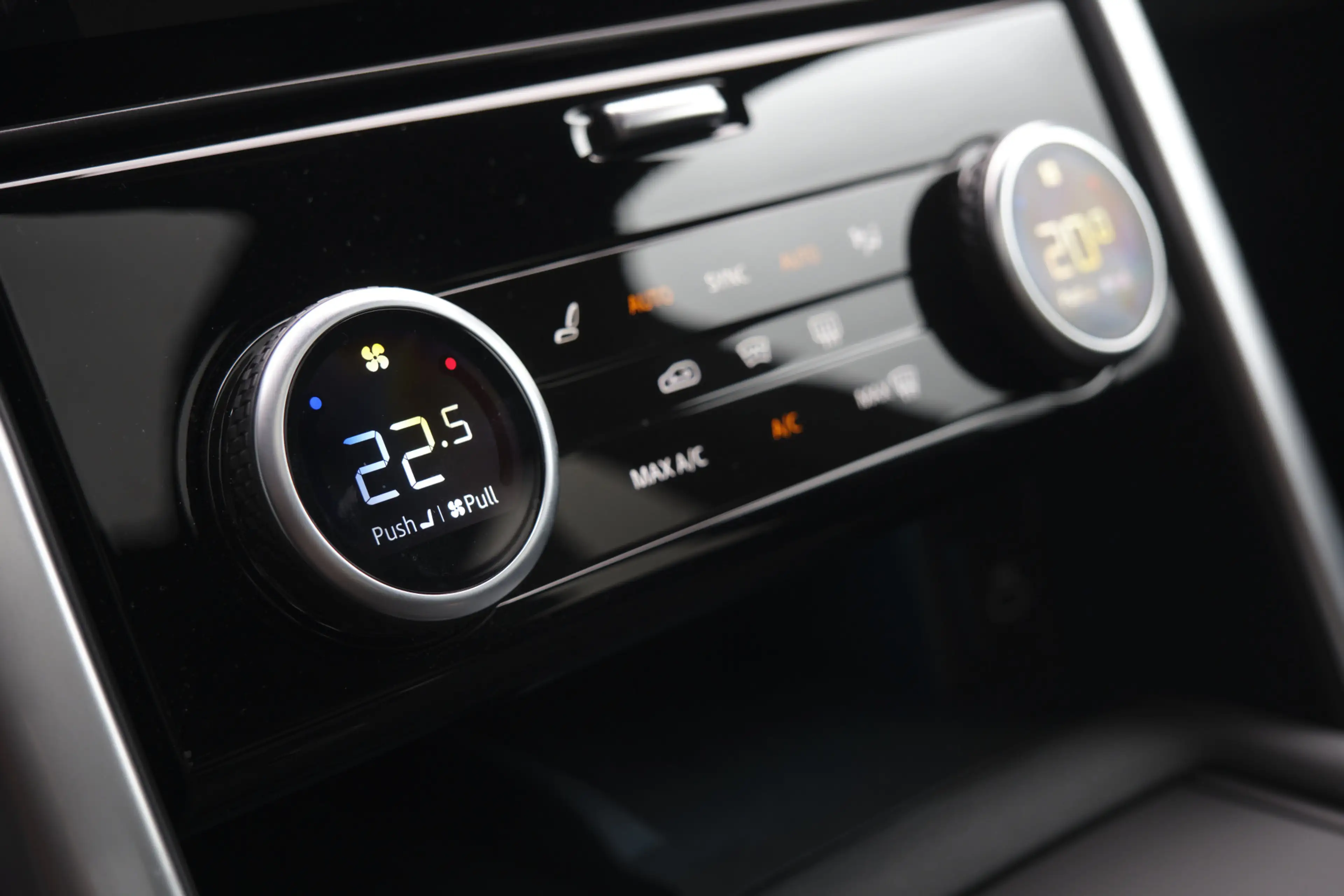 Land Rover Discovery D300 R-Dynamic SE | Zakelijk voordeel. Premium bel — photo 26