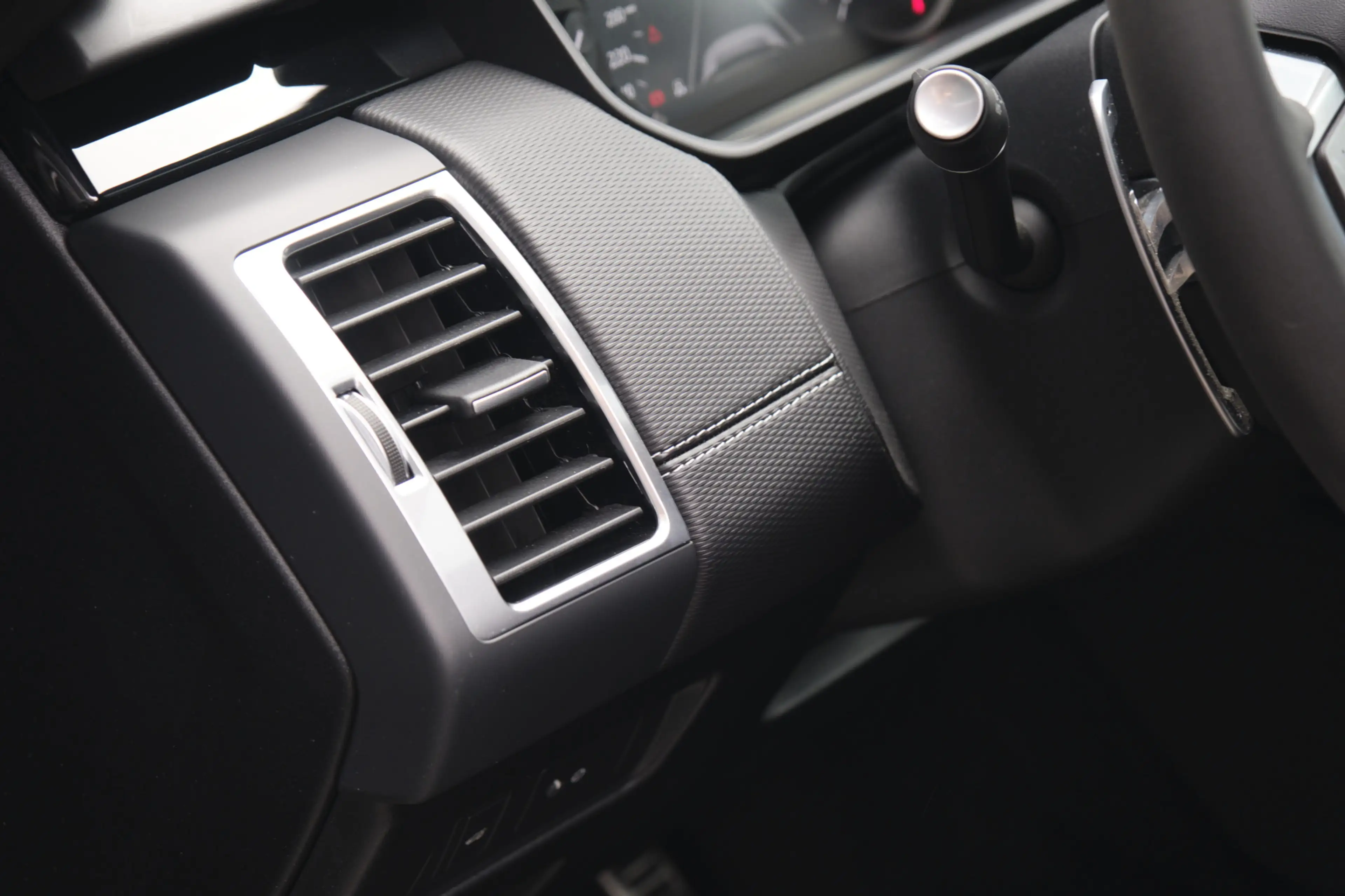 Land Rover Discovery D300 R-Dynamic SE | Zakelijk voordeel. Premium bel — photo 21