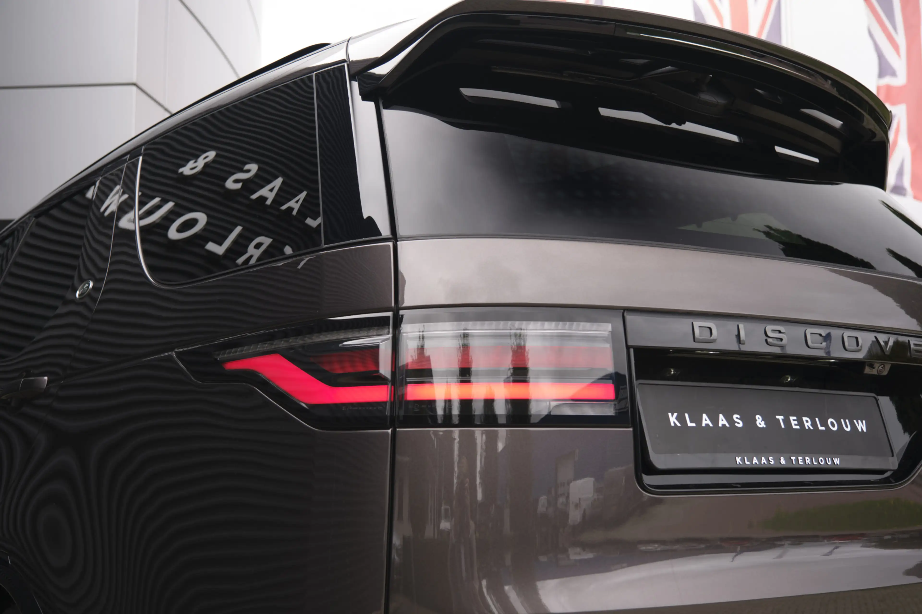 Land Rover Discovery D300 R-Dynamic SE | Zakelijk voordeel. Premium bel — photo 13