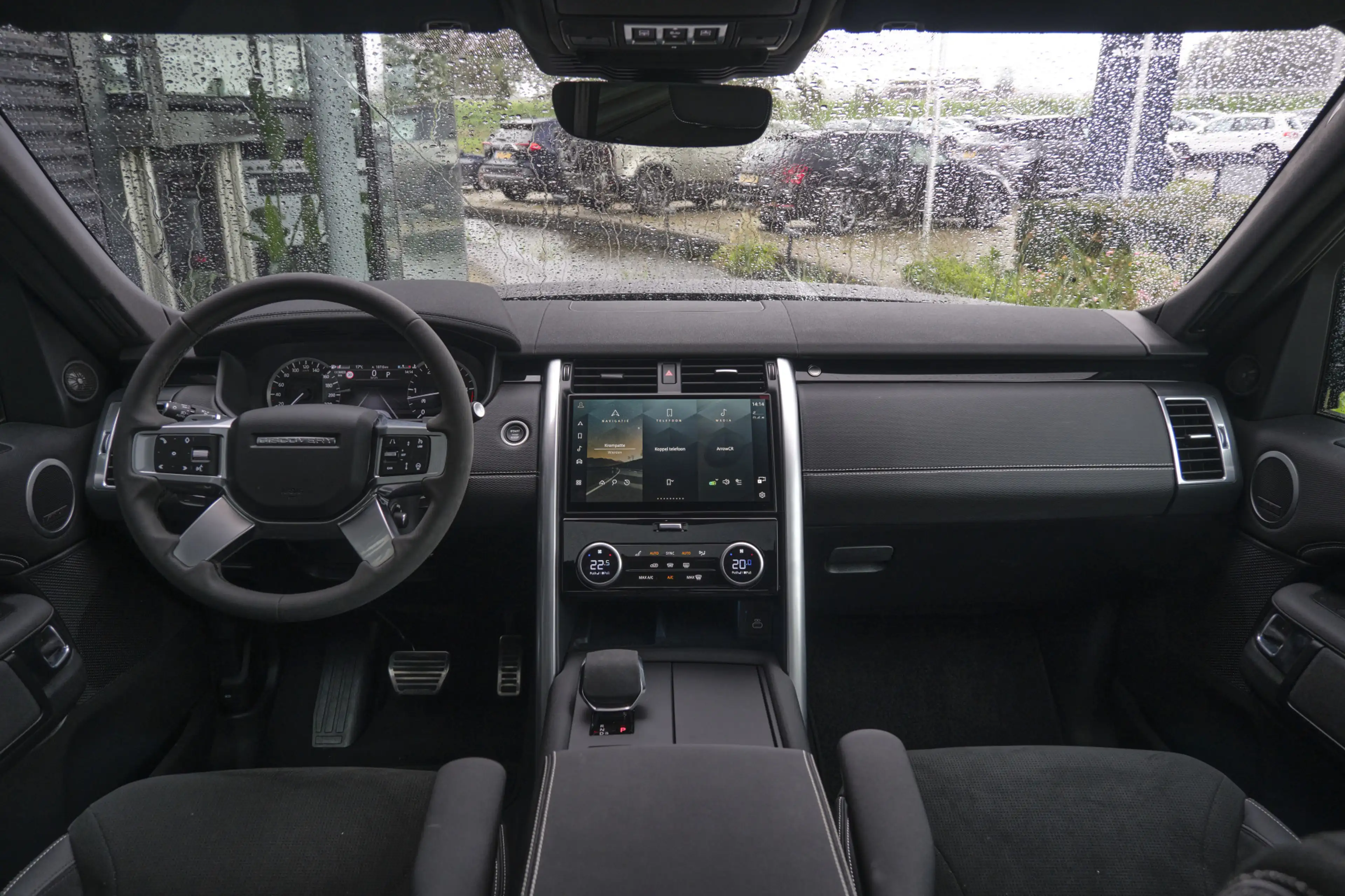Land Rover Discovery D300 R-Dynamic SE | Zakelijk voordeel. Premium bel — photo 14