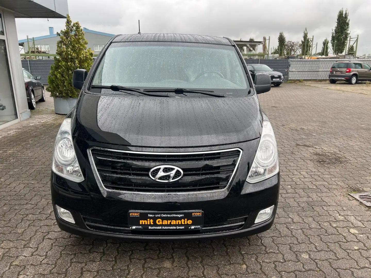 Hyundai H-1 Travel Komfort 1. Hand, Klima, orig 81TKM Schwarz - 2