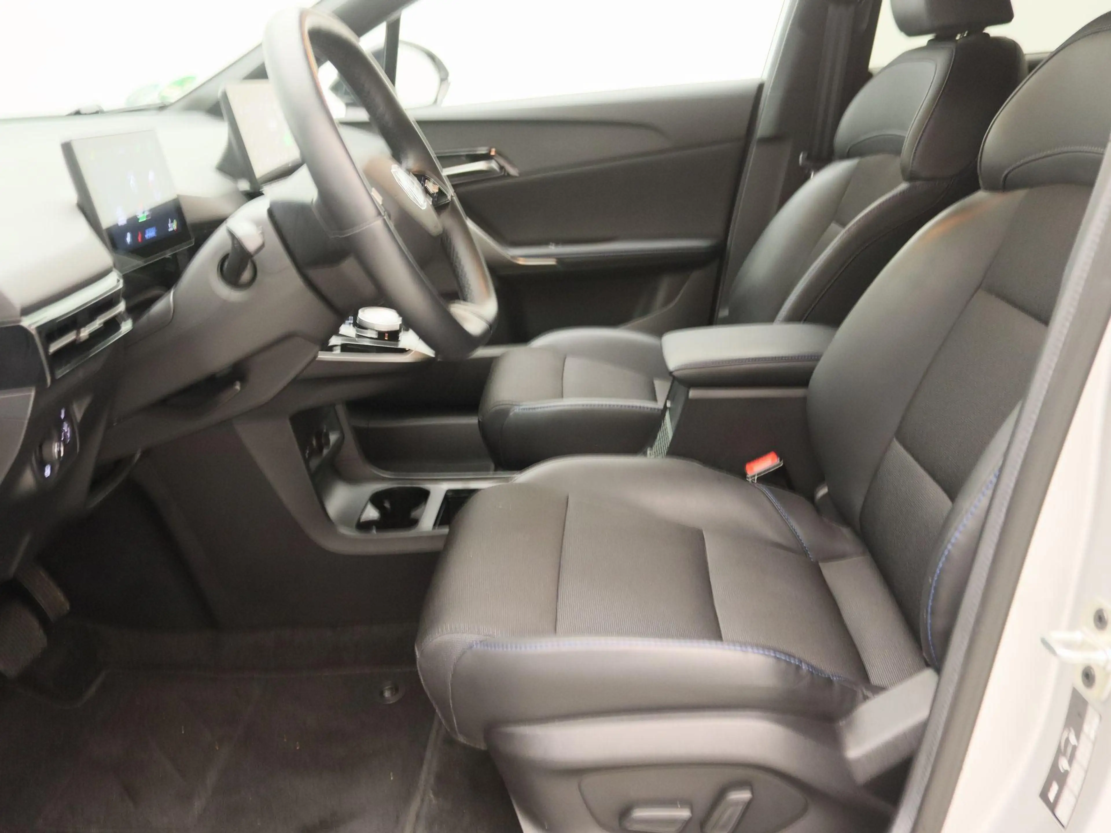 MG MG4 Luxury 64 kWh | Apple Carplay - Android Auto | Cam — photo 11