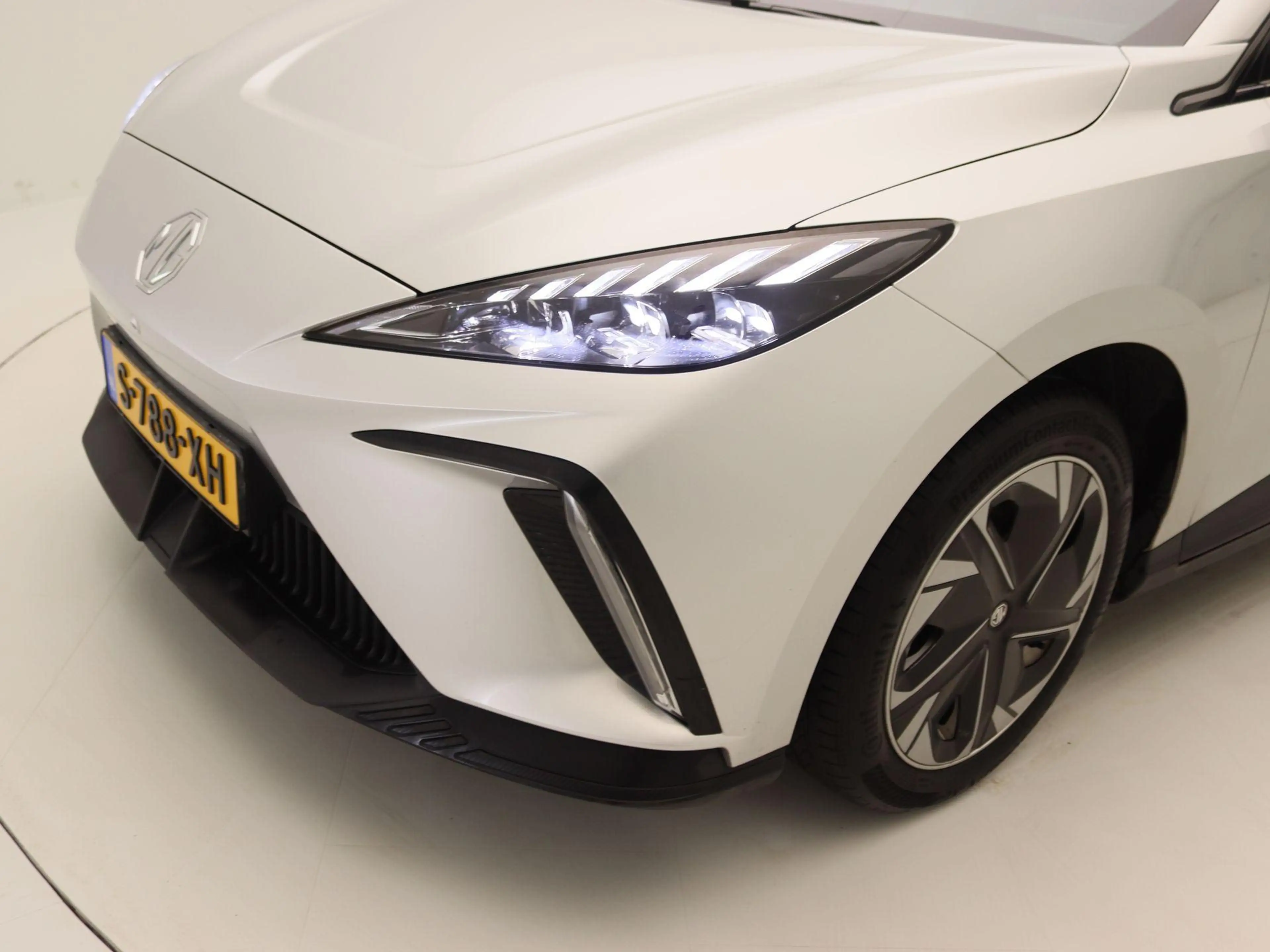 MG MG4 Luxury 64 kWh | Apple Carplay - Android Auto | Cam — photo 15