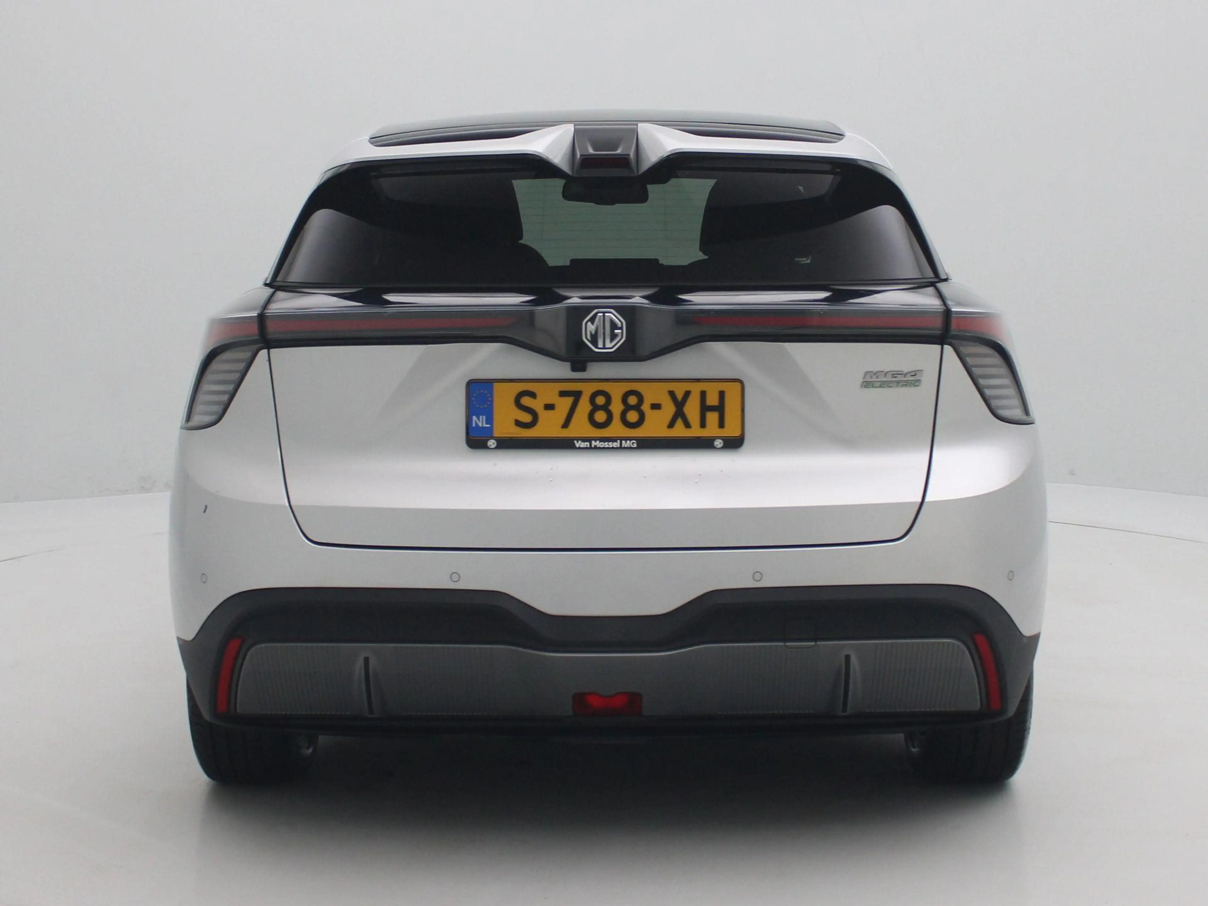 MG MG4 Luxury 64 kWh | Apple Carplay - Android Auto | Cam — photo 5