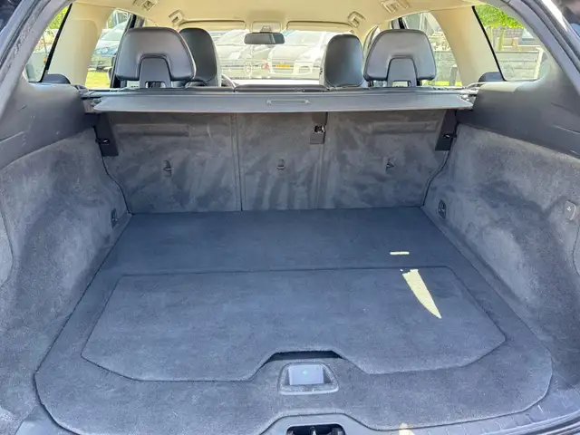 Volvo XC60 view 11