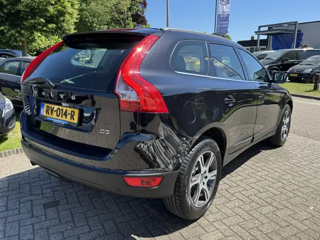 Volvo XC60 view 17