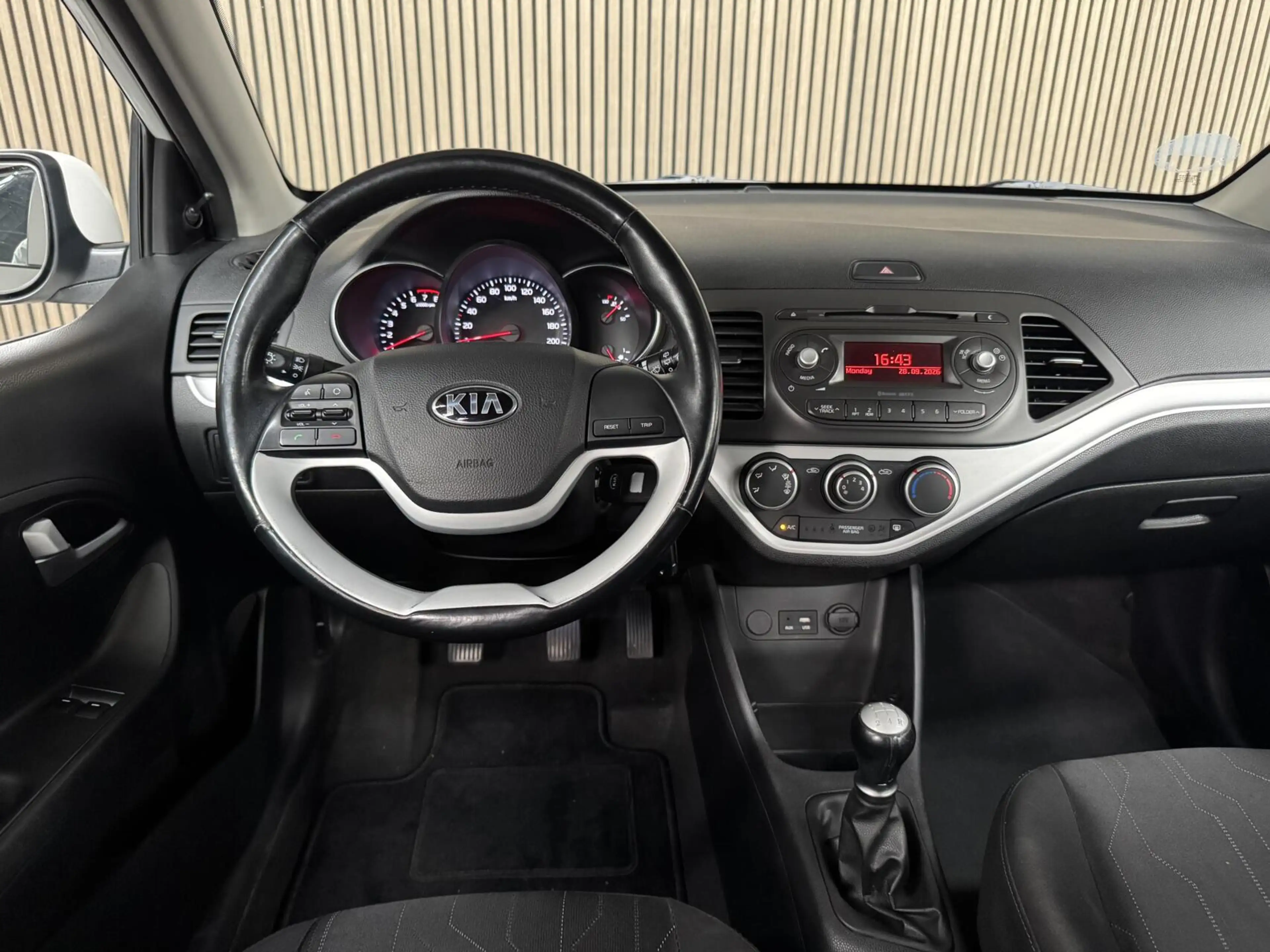 Kia Picanto 1.0 CVVT DynamicLine Airco/Complete onderhoud — photo 3